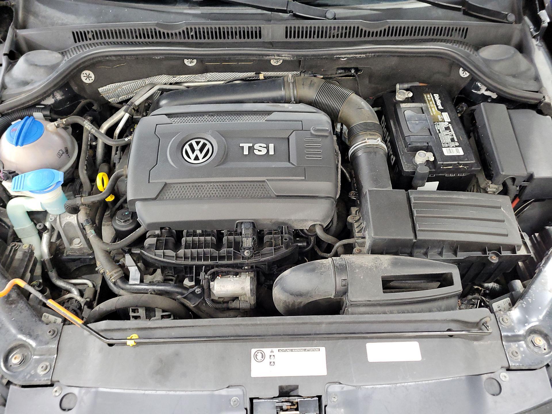 Thumbnail: 2014 Volkswagen Jetta - 19
