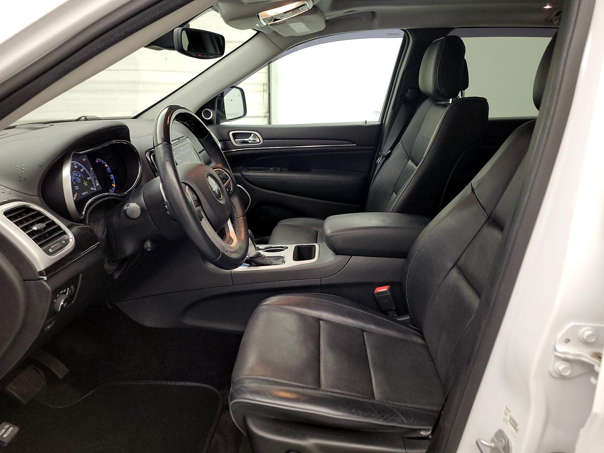 Thumbnail: 2019 Jeep Grand Cherokee - 11