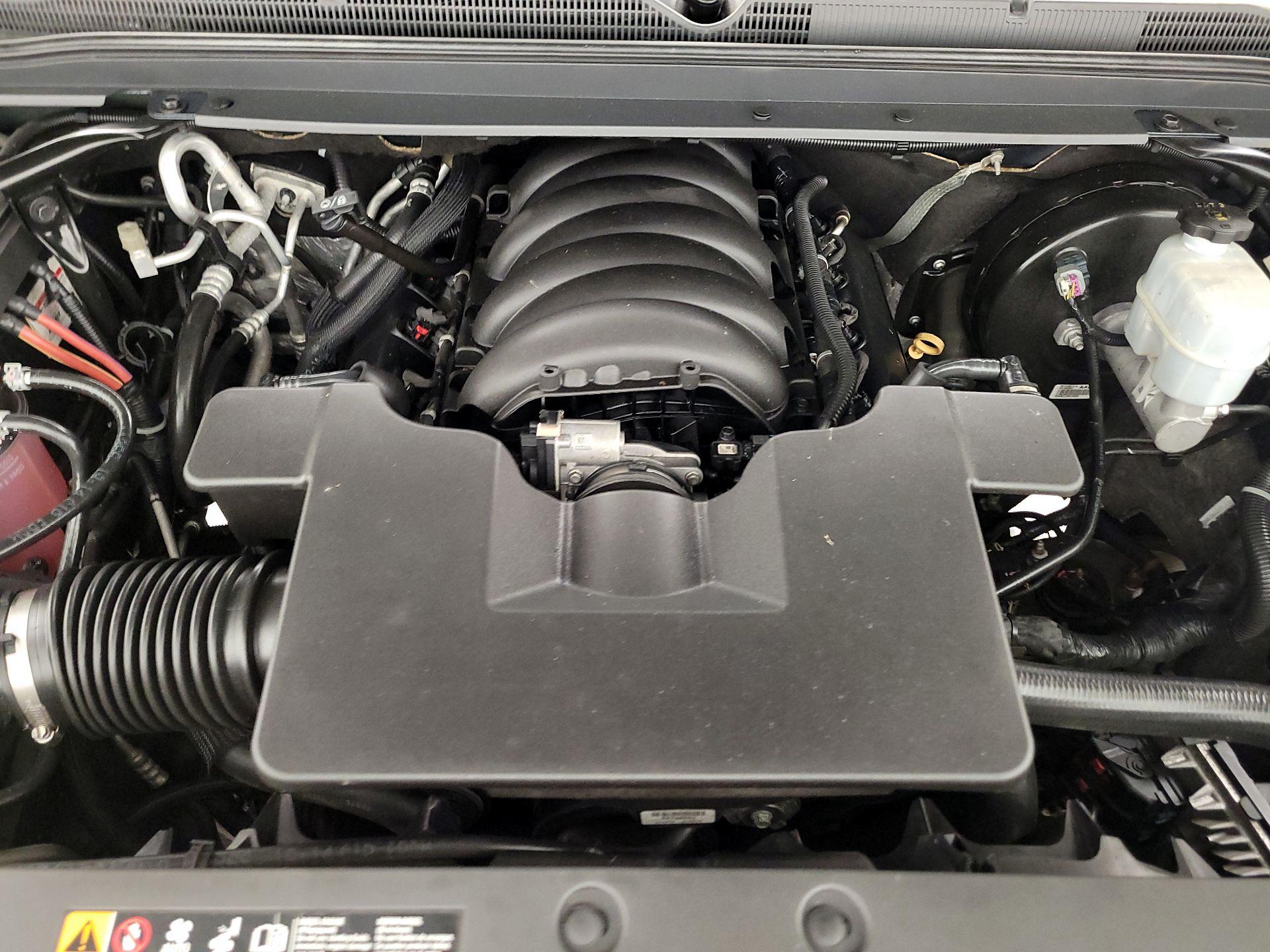 Thumbnail: 2019 Chevrolet Suburban - 17