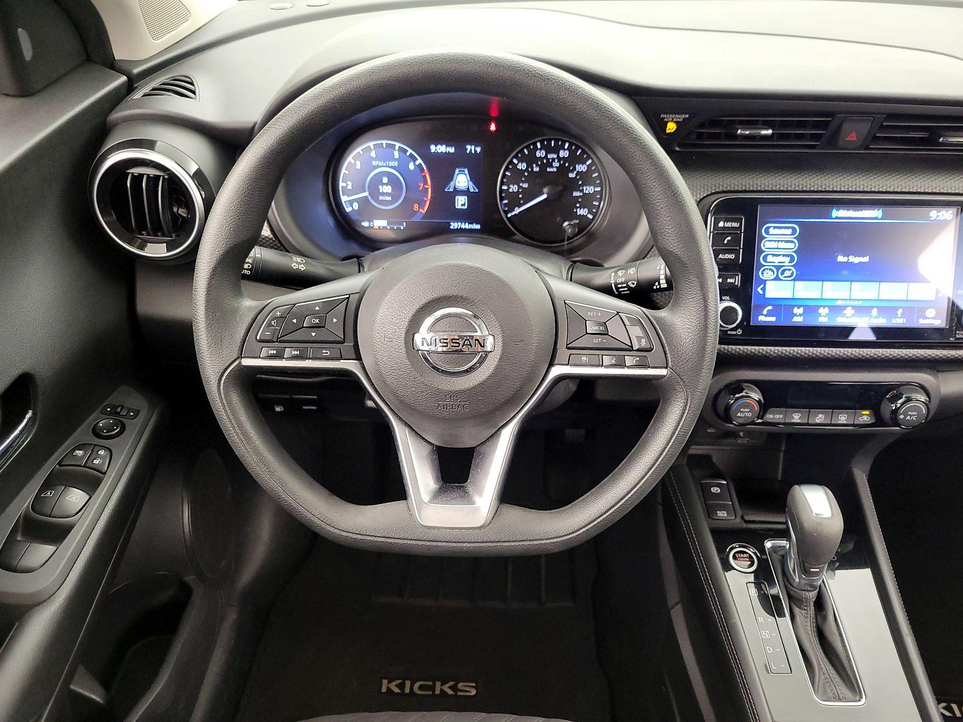 Thumbnail: 2021 Nissan Kicks - 10