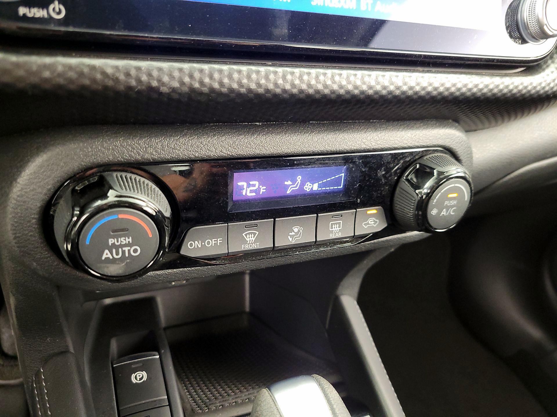 Thumbnail: 2021 Nissan Kicks - 16