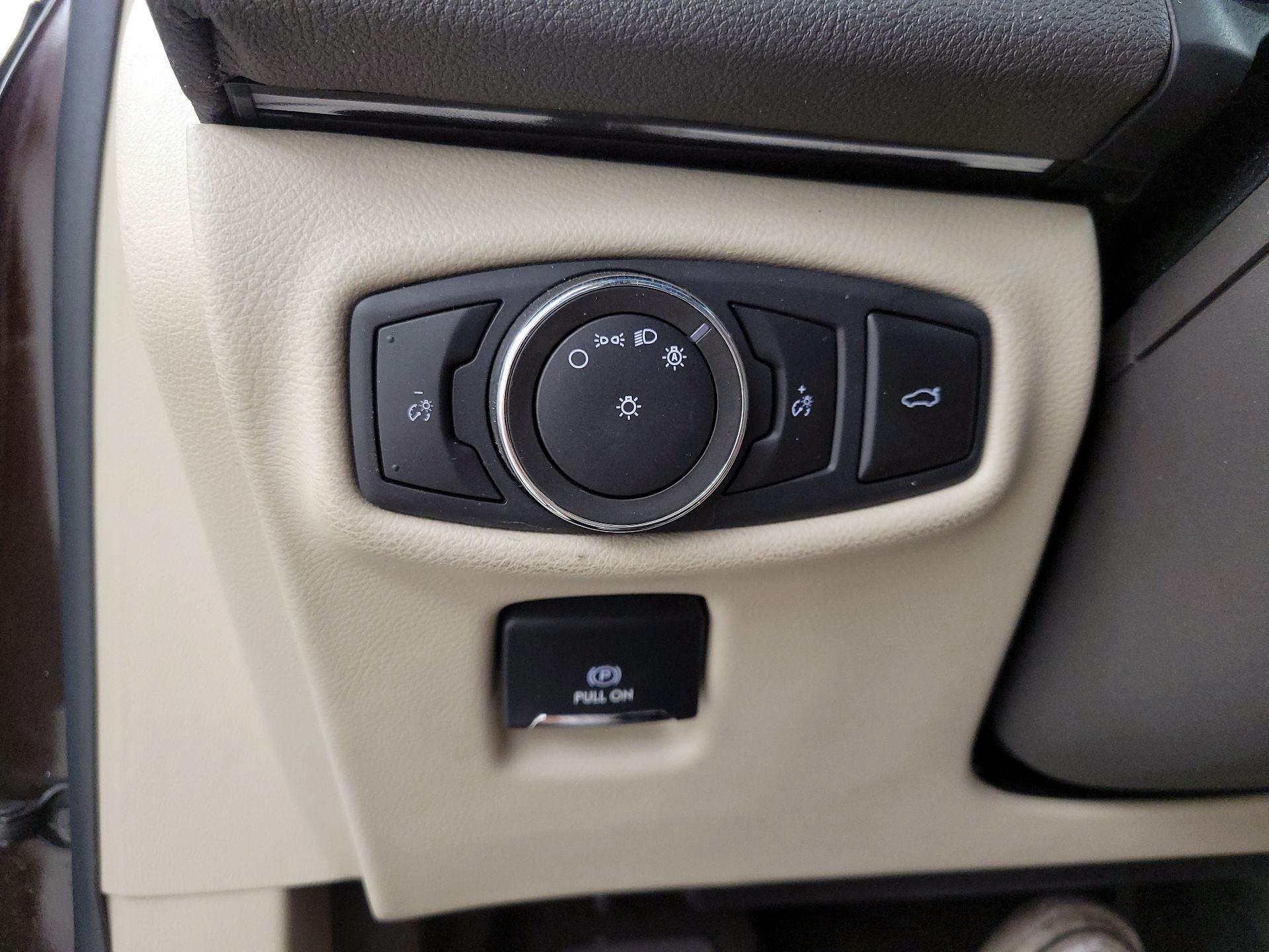 Thumbnail: 2020 Lincoln MKZ - 13