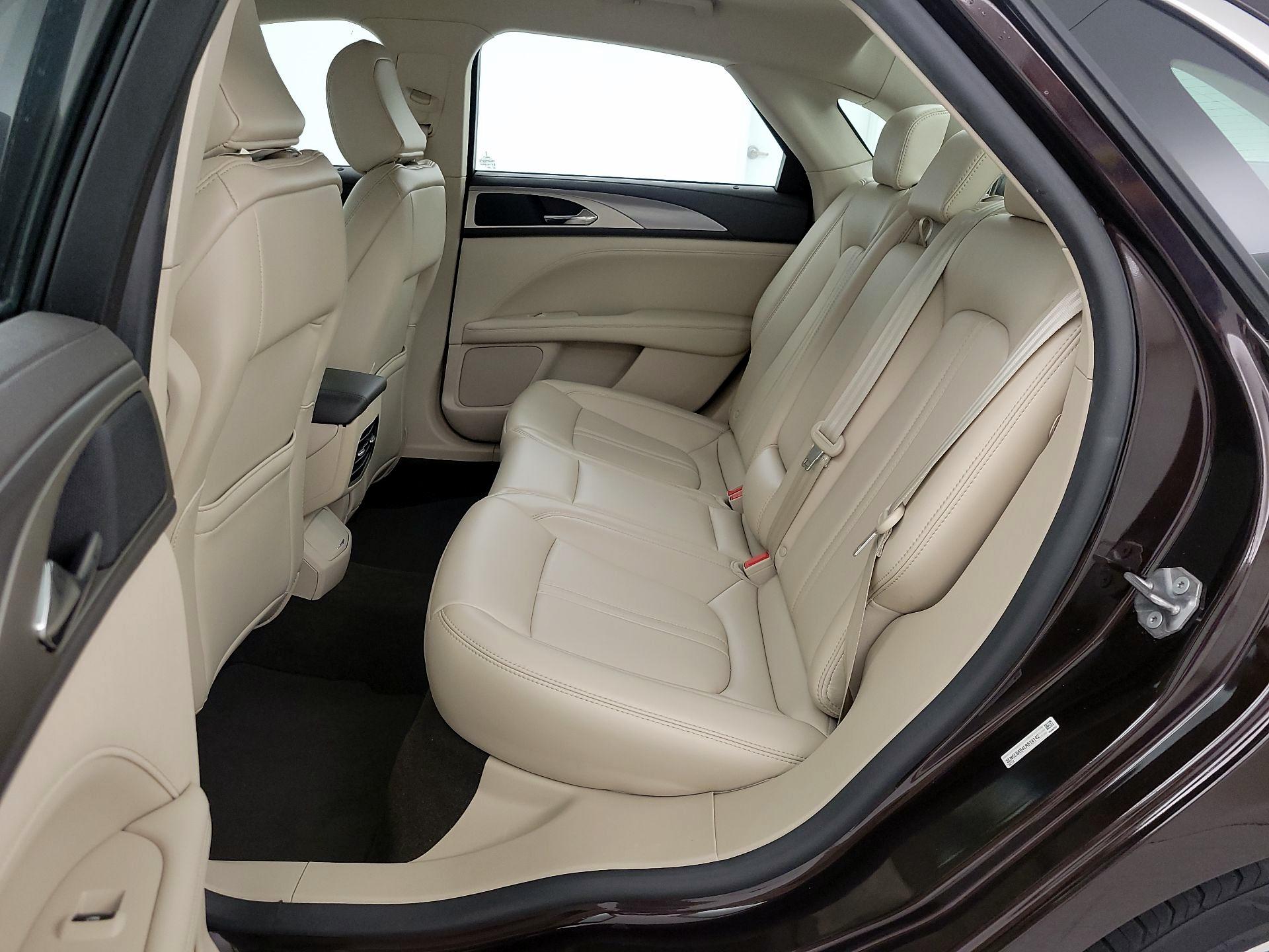 Thumbnail: 2020 Lincoln MKZ - 19
