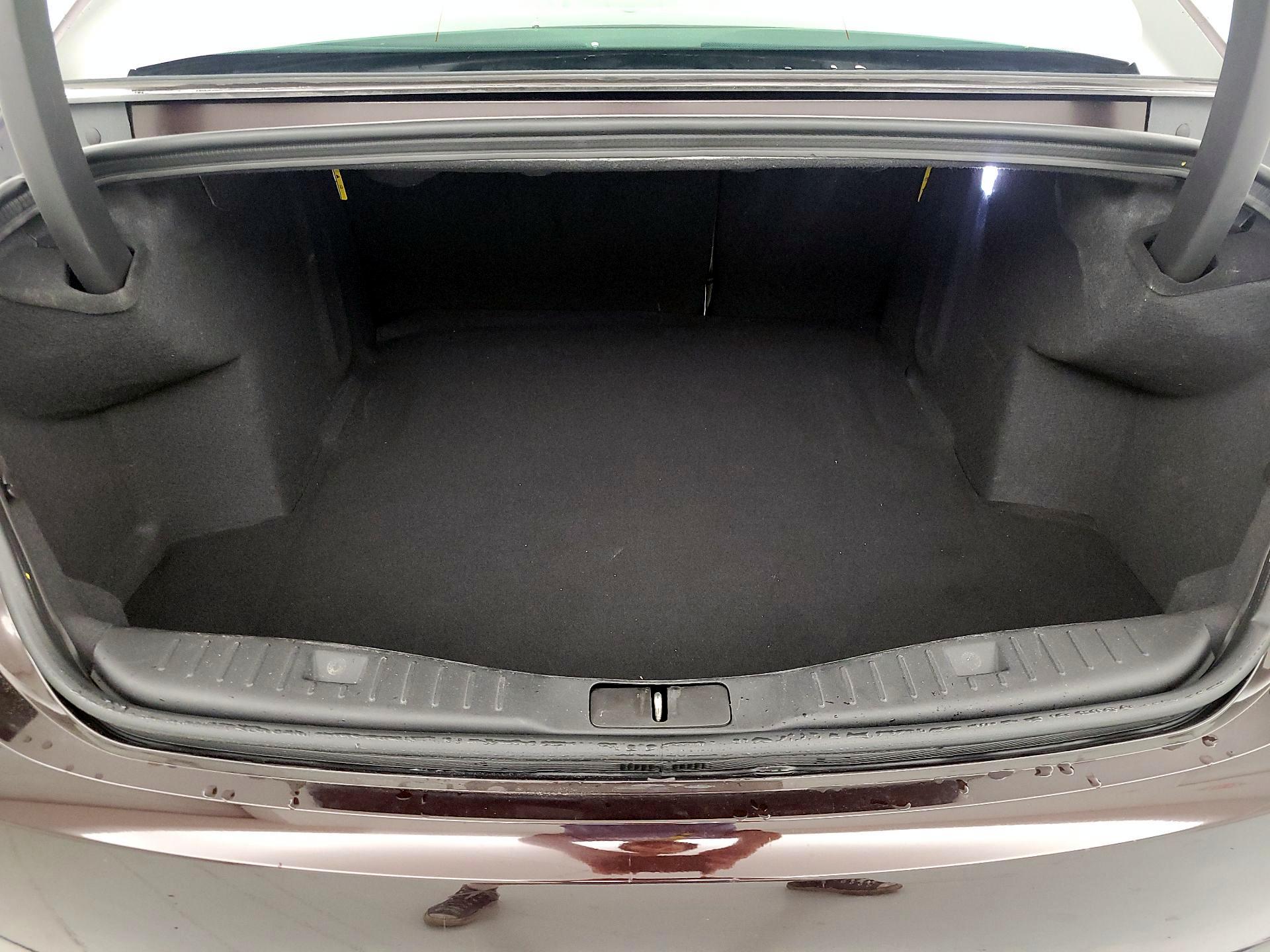 Thumbnail: 2020 Lincoln MKZ - 20