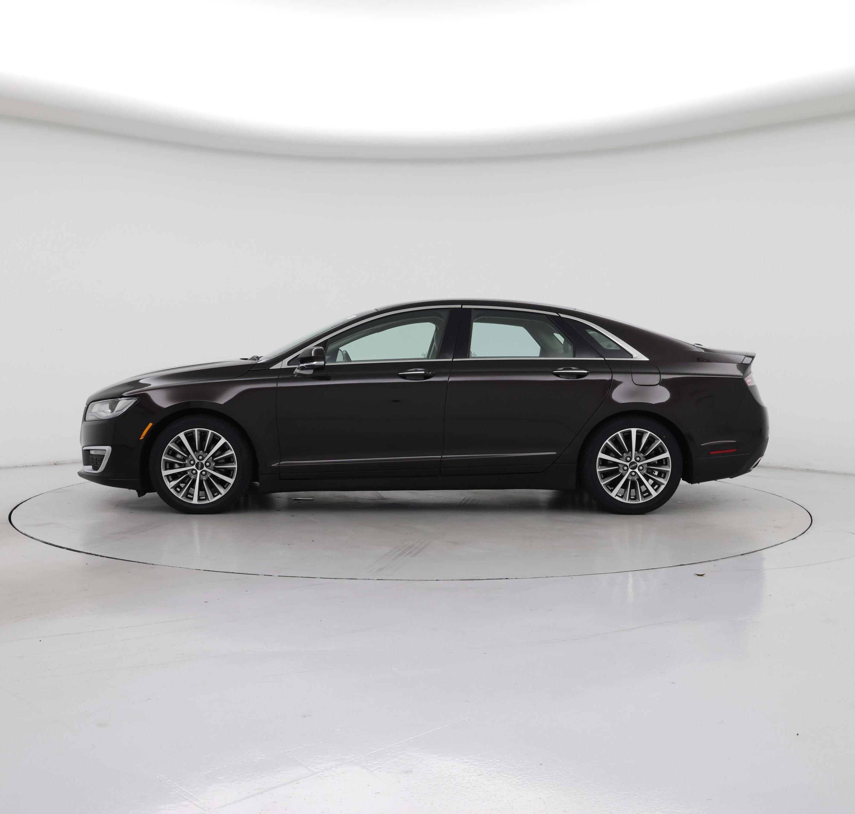 Thumbnail: 2020 Lincoln MKZ - 3