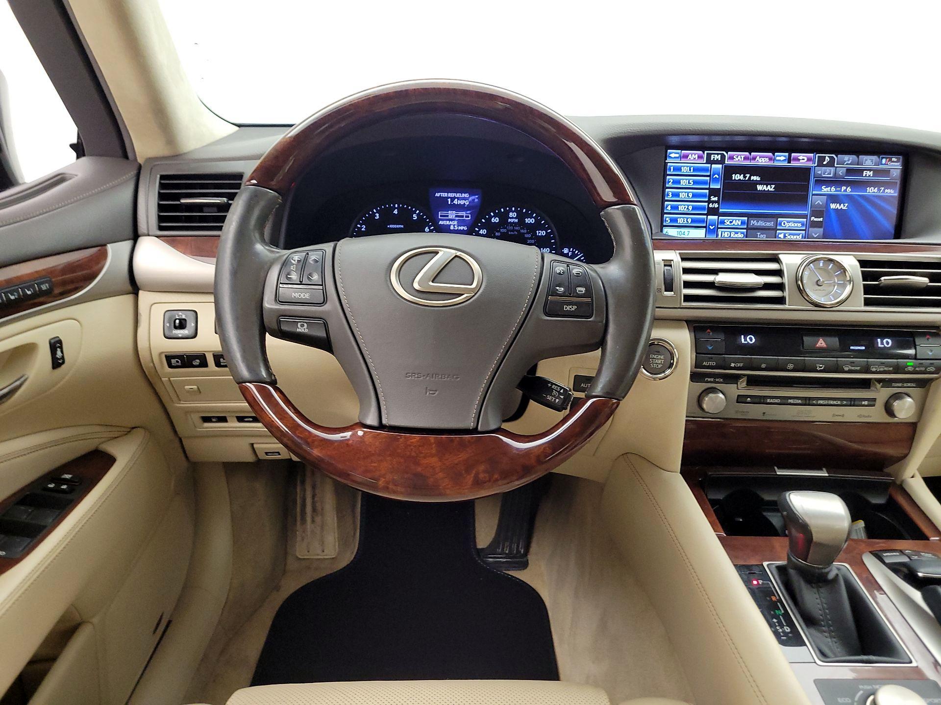 Thumbnail: 2013 Lexus LS - 10