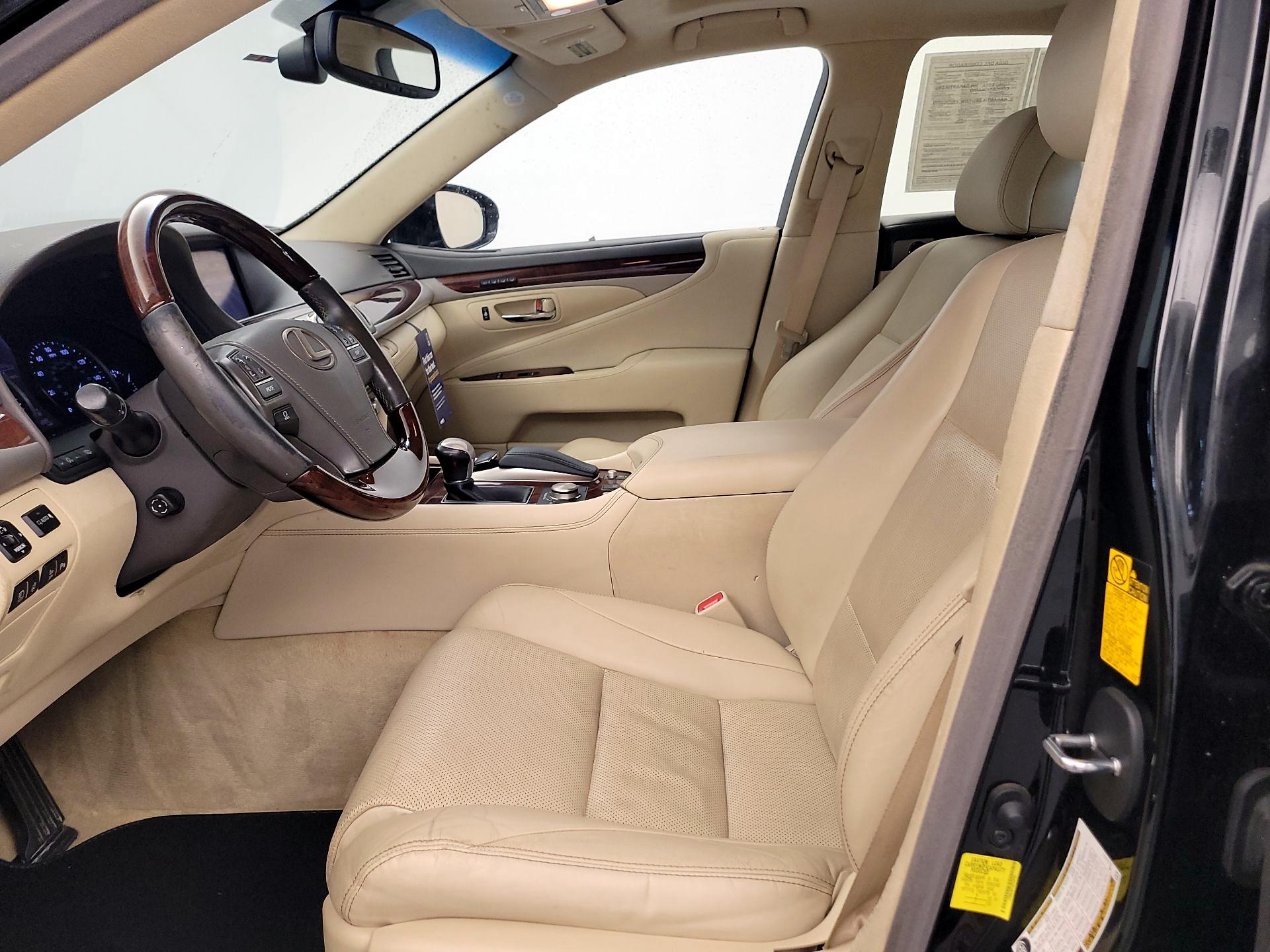 Thumbnail: 2013 Lexus LS - 11