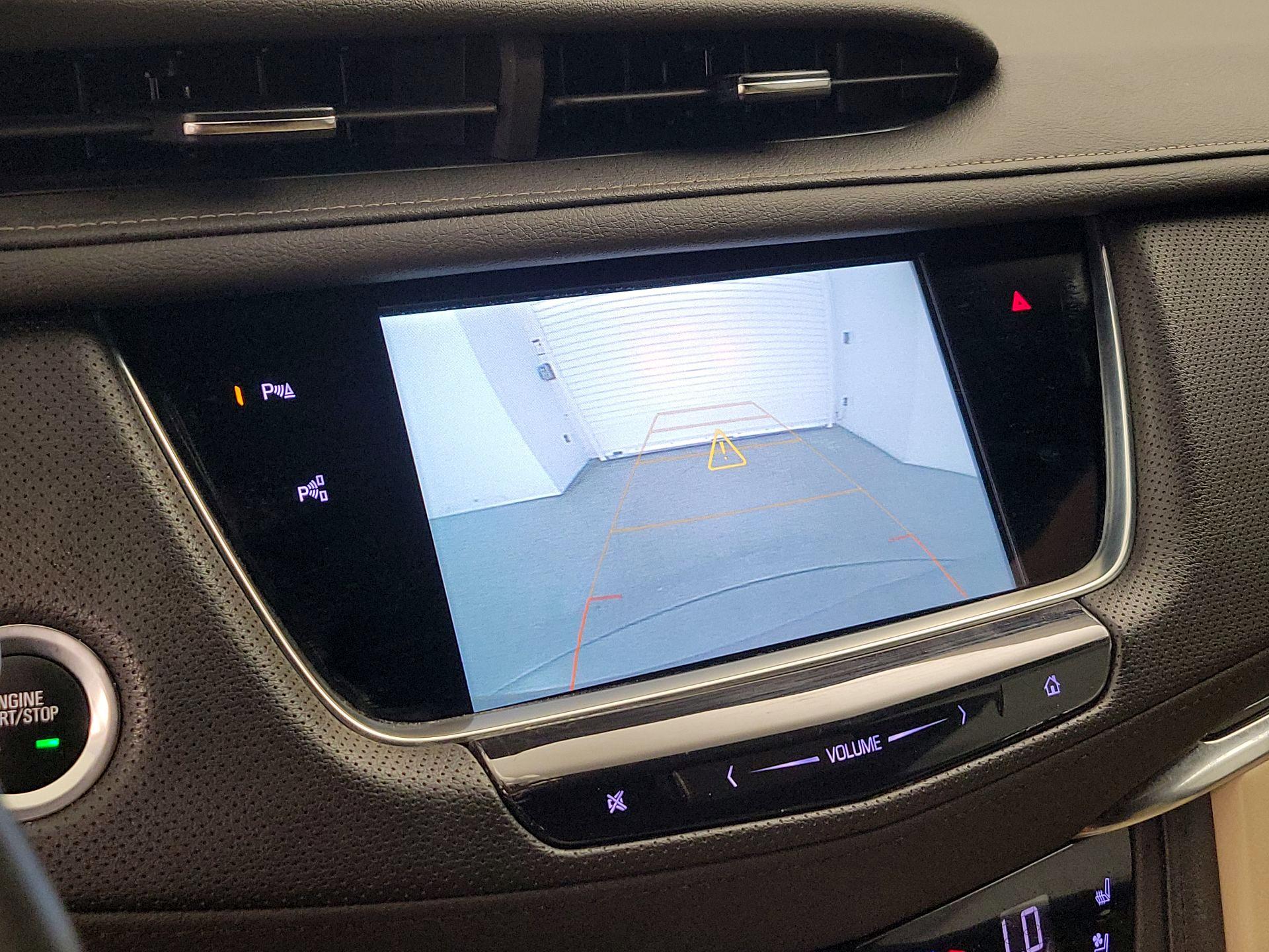 Thumbnail: 2019 Cadillac XT5 - 15