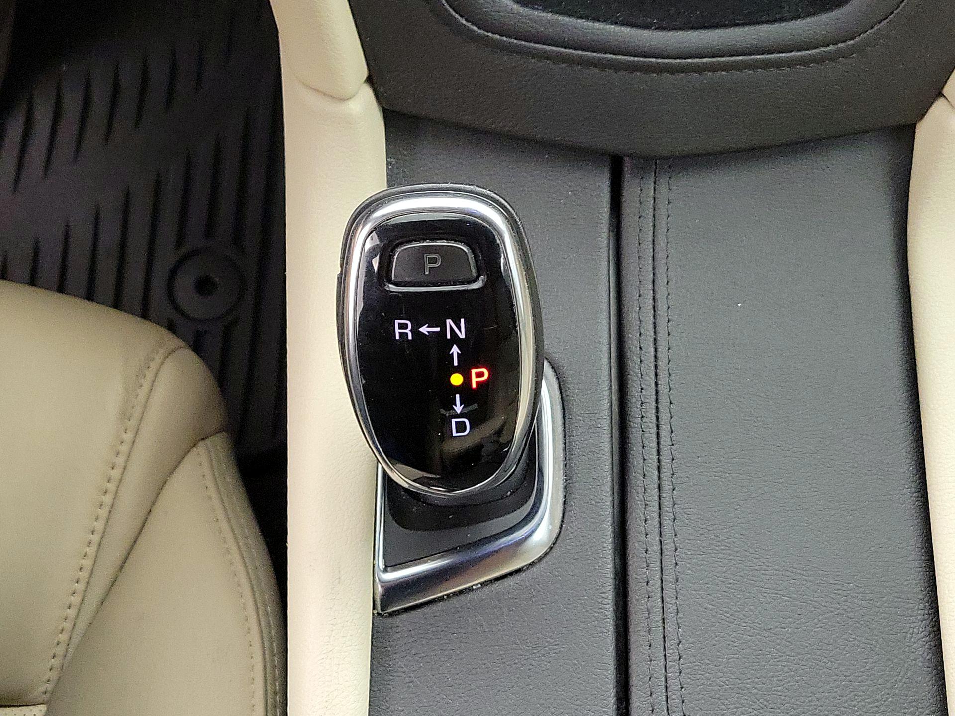 Thumbnail: 2019 Cadillac XT5 - 18