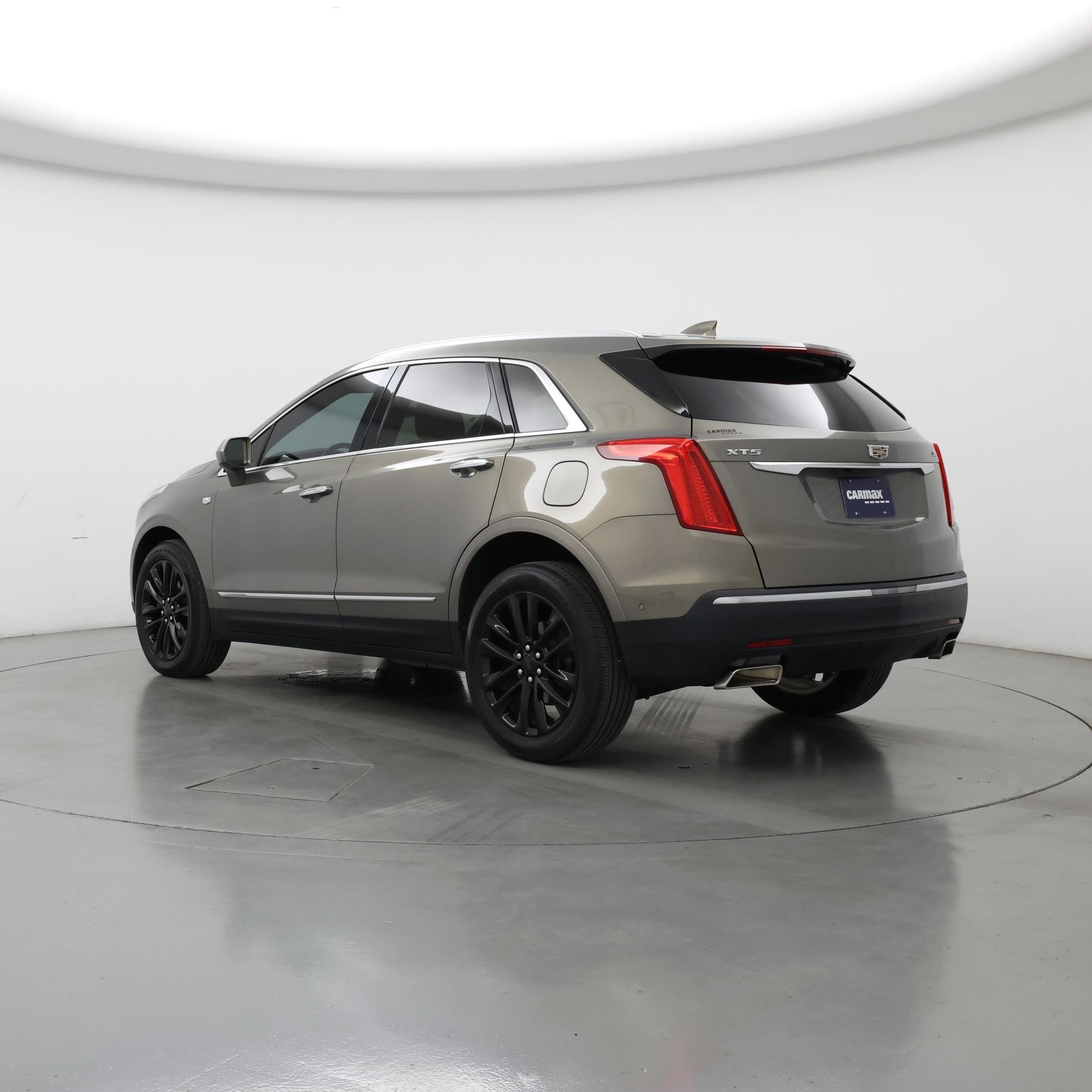 Thumbnail: 2019 Cadillac XT5 - 2