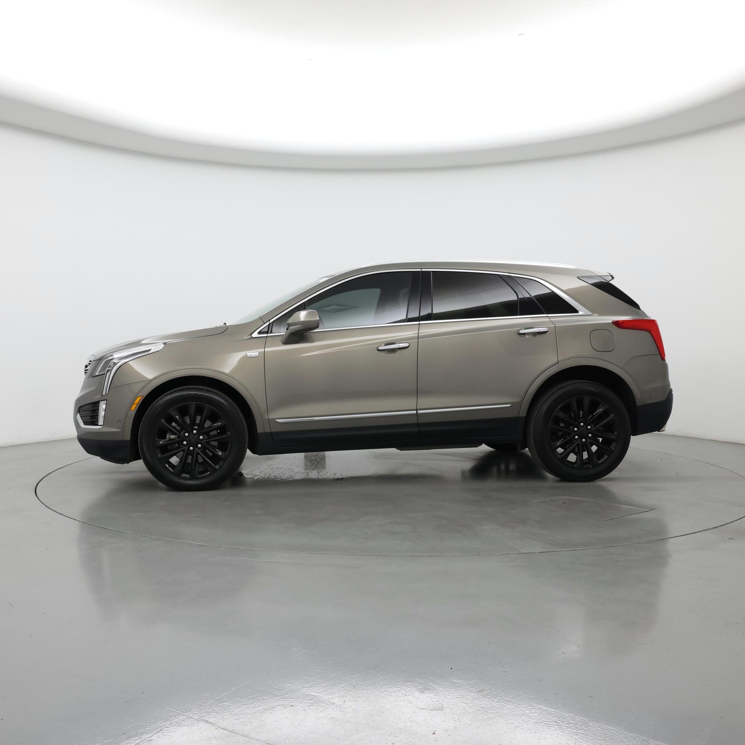 Thumbnail: 2019 Cadillac XT5 - 3