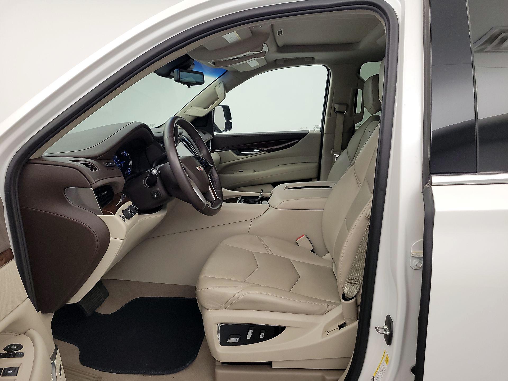 Thumbnail: 2017 Cadillac Escalade - 11