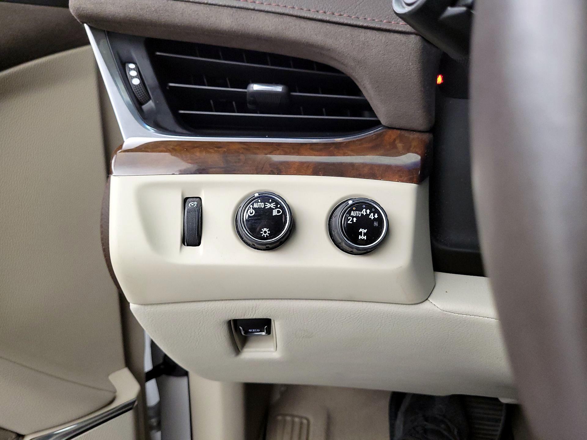 Thumbnail: 2017 Cadillac Escalade - 13
