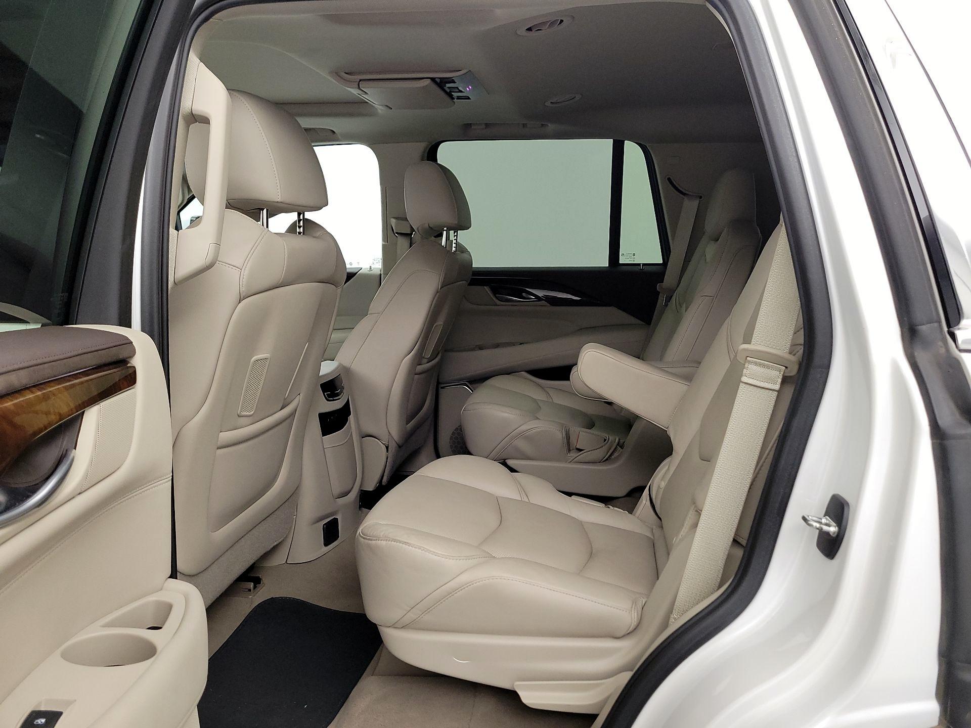 Thumbnail: 2017 Cadillac Escalade - 18
