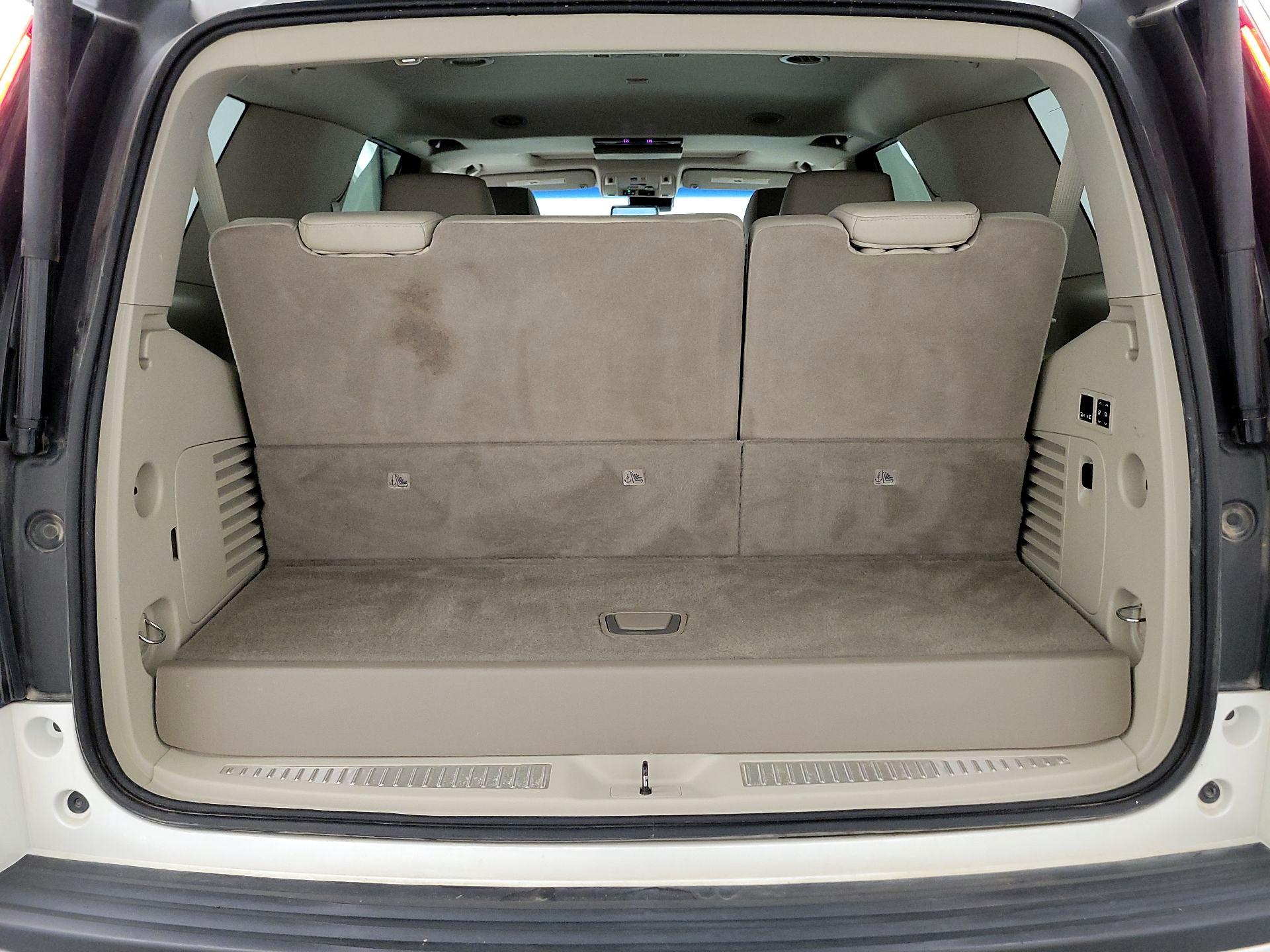 Thumbnail: 2017 Cadillac Escalade - 20
