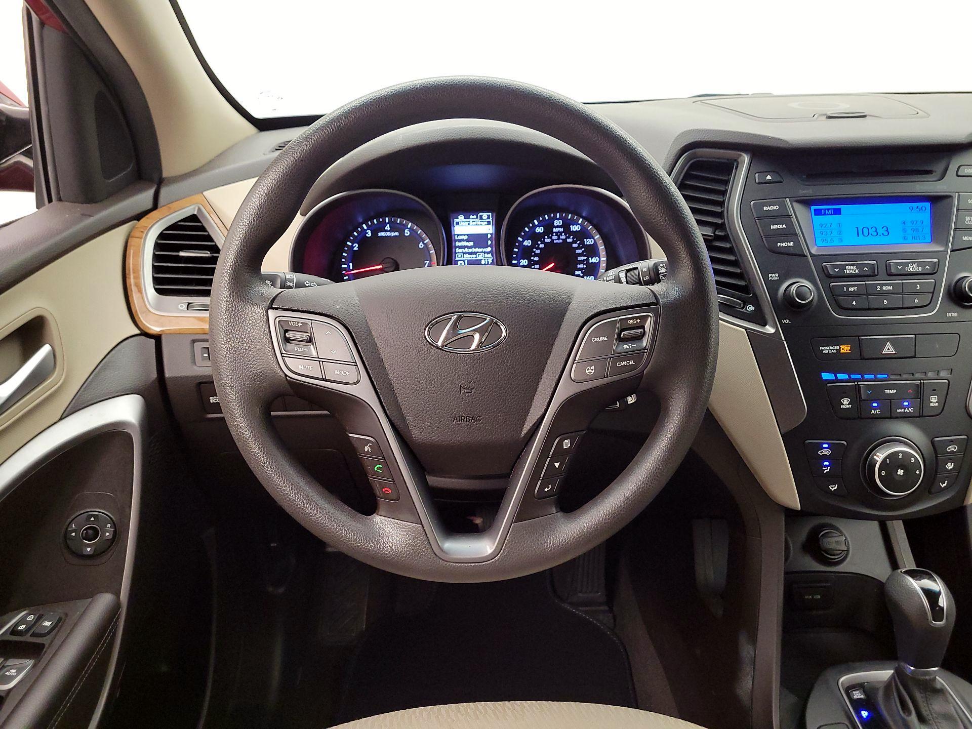 Thumbnail: 2016 Hyundai Santa Fe - 10