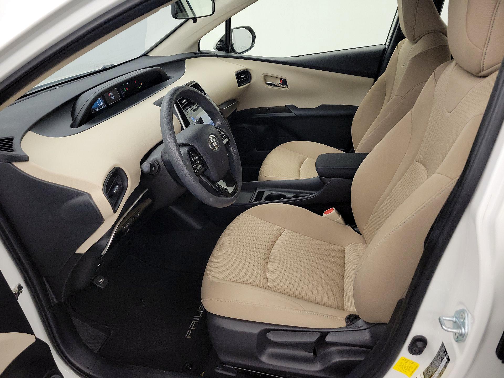 Thumbnail: 2019 Toyota Prius - 11