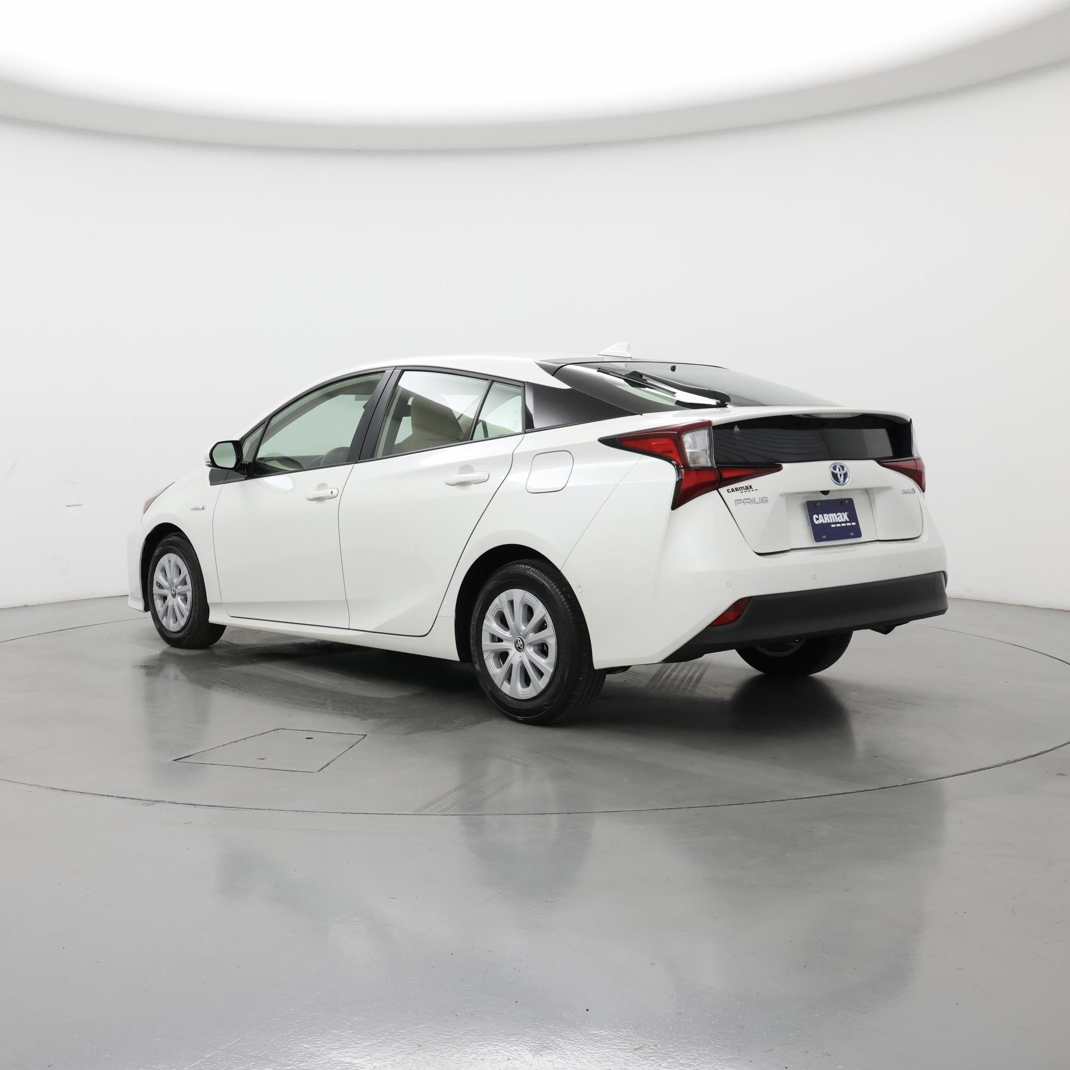 Thumbnail: 2019 Toyota Prius - 2