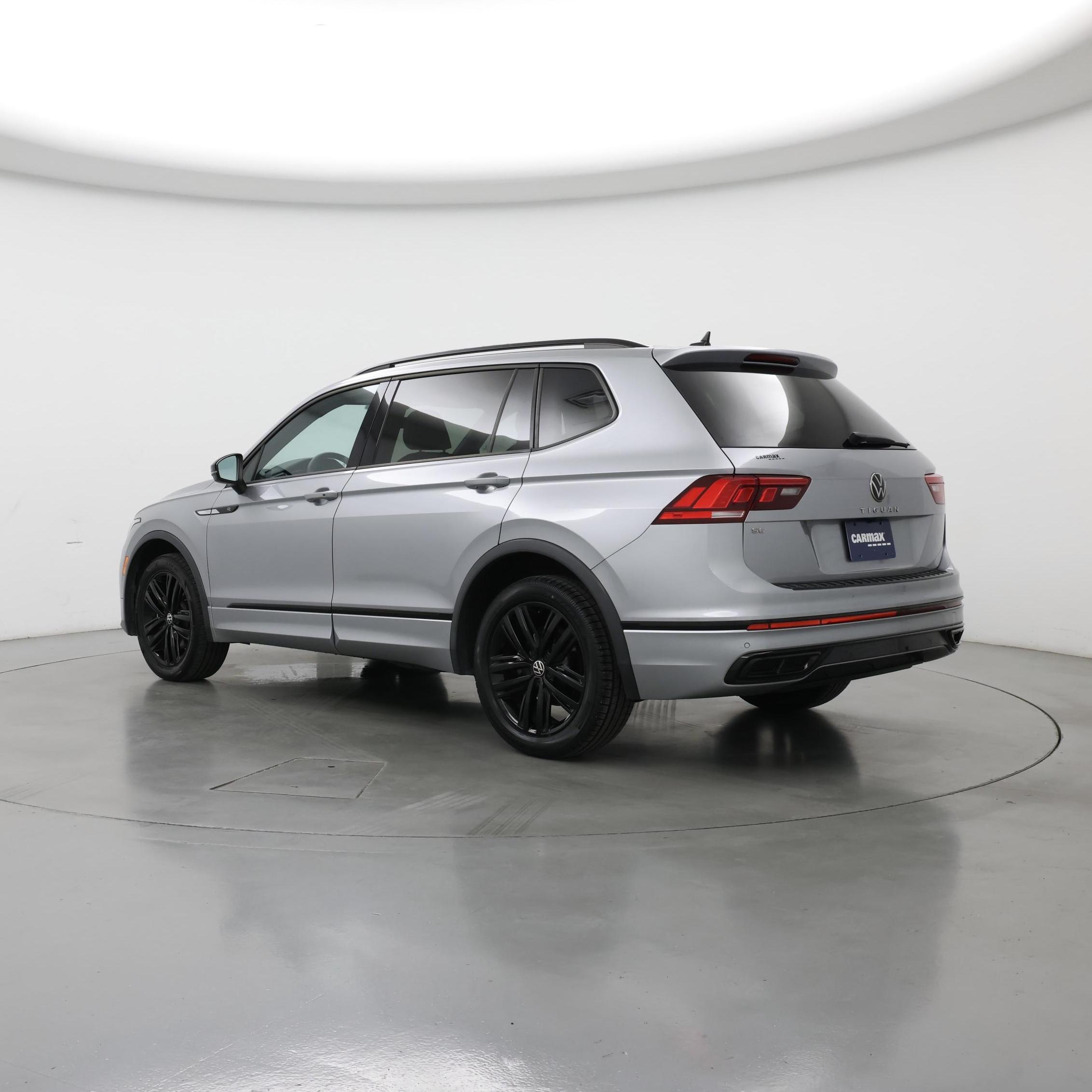 Thumbnail: 2022 Volkswagen Tiguan - 2