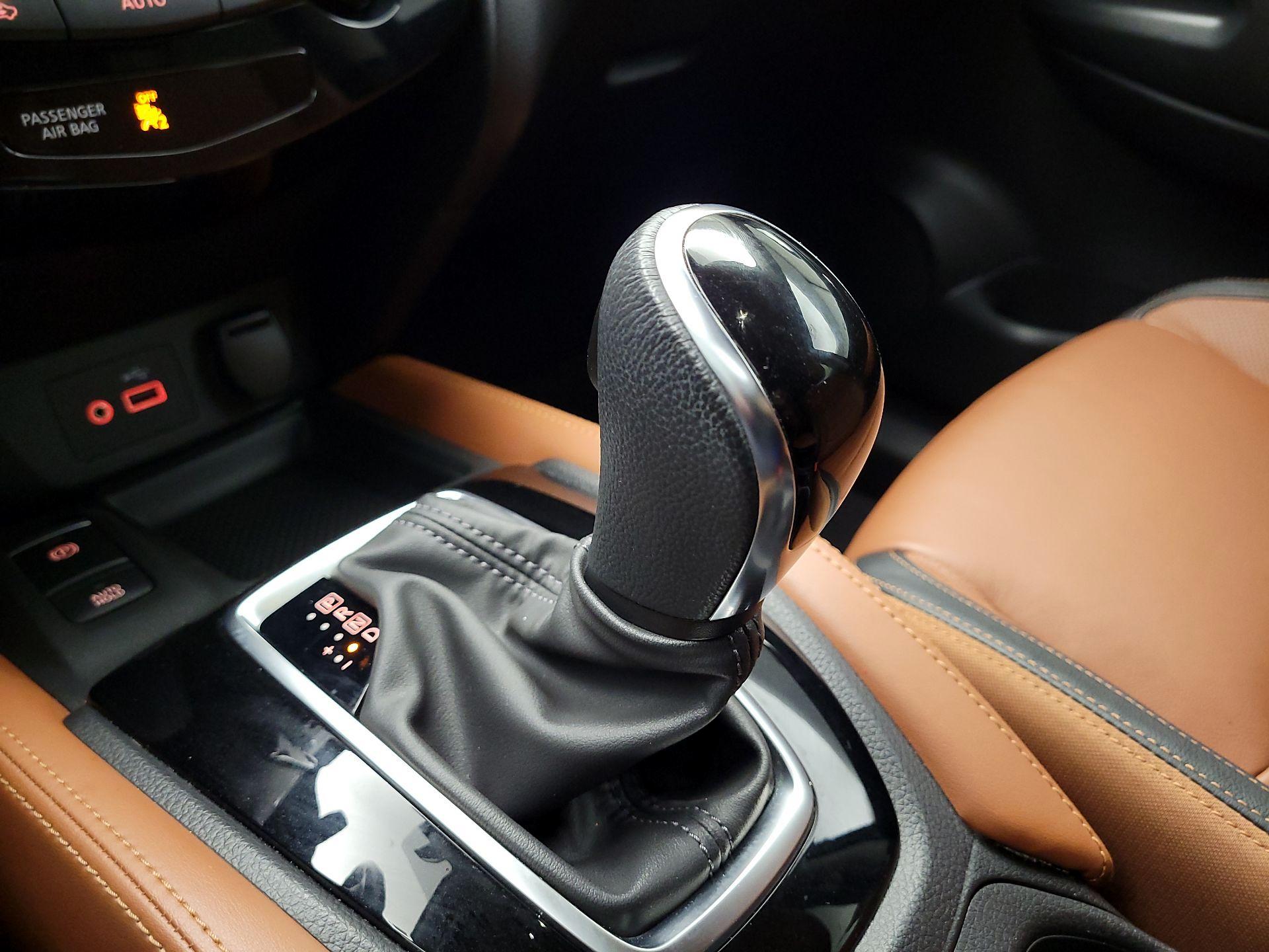 Thumbnail: 2018 Nissan Rogue - 18