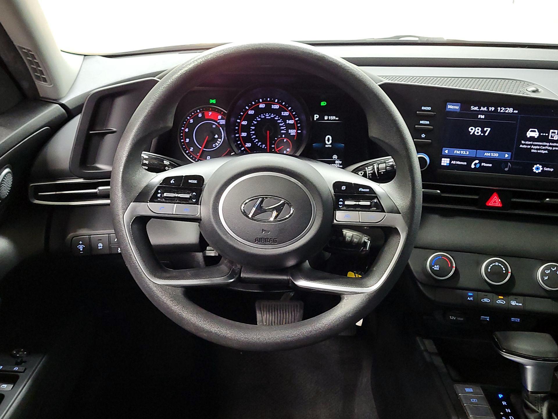 Thumbnail: 2021 Hyundai Elantra - 10