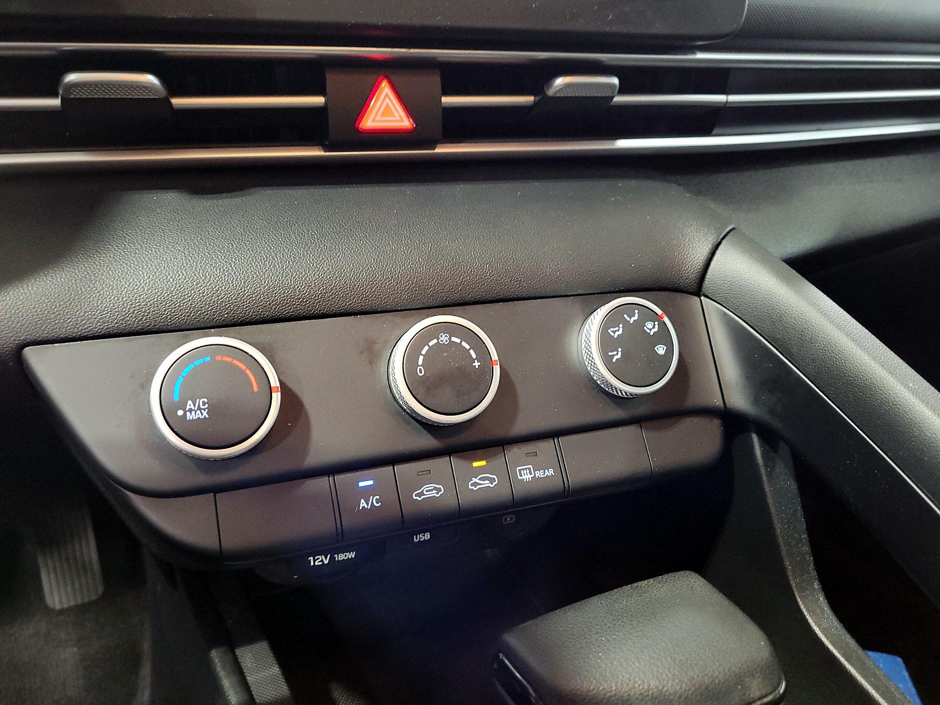 Thumbnail: 2021 Hyundai Elantra - 16