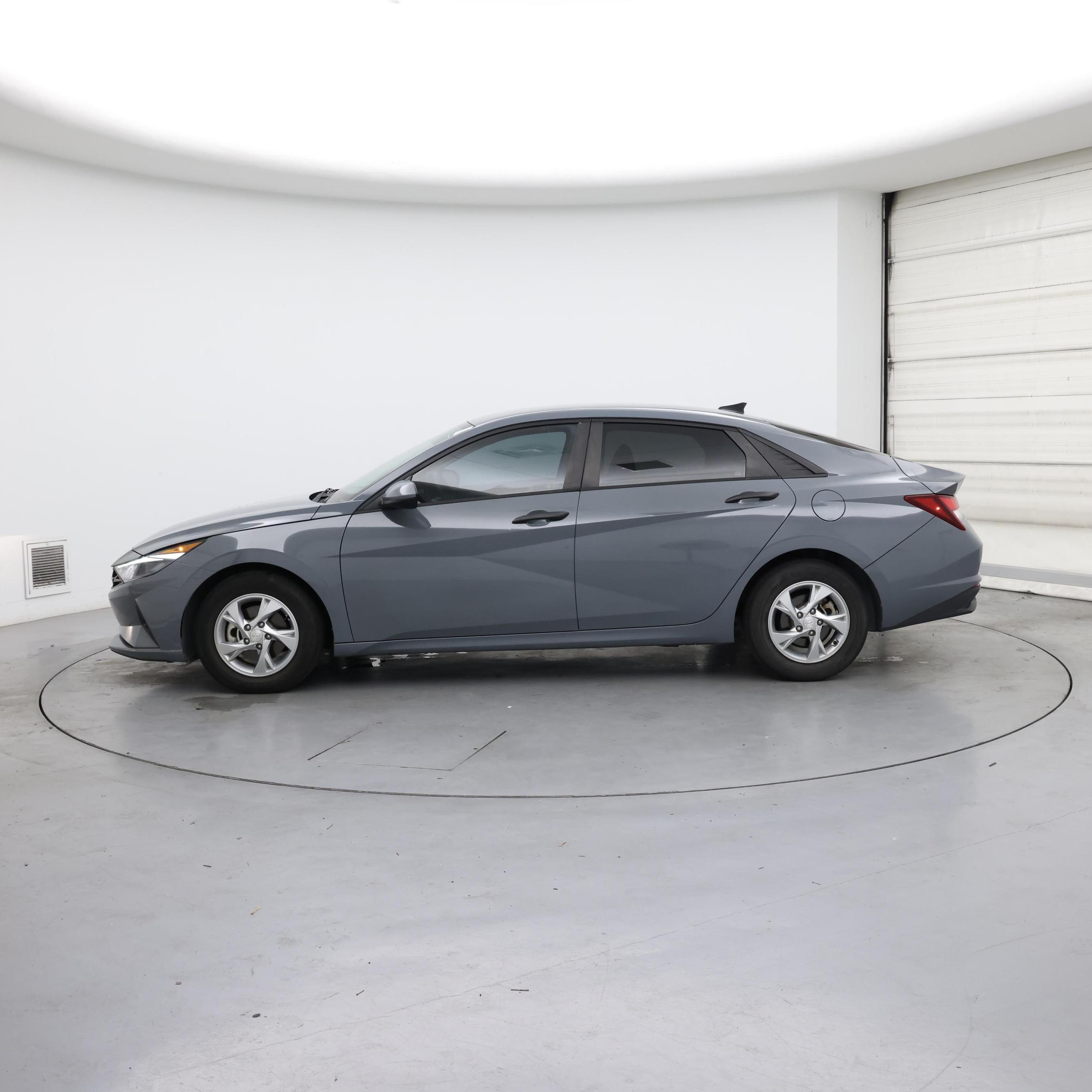 Thumbnail: 2021 Hyundai Elantra - 3