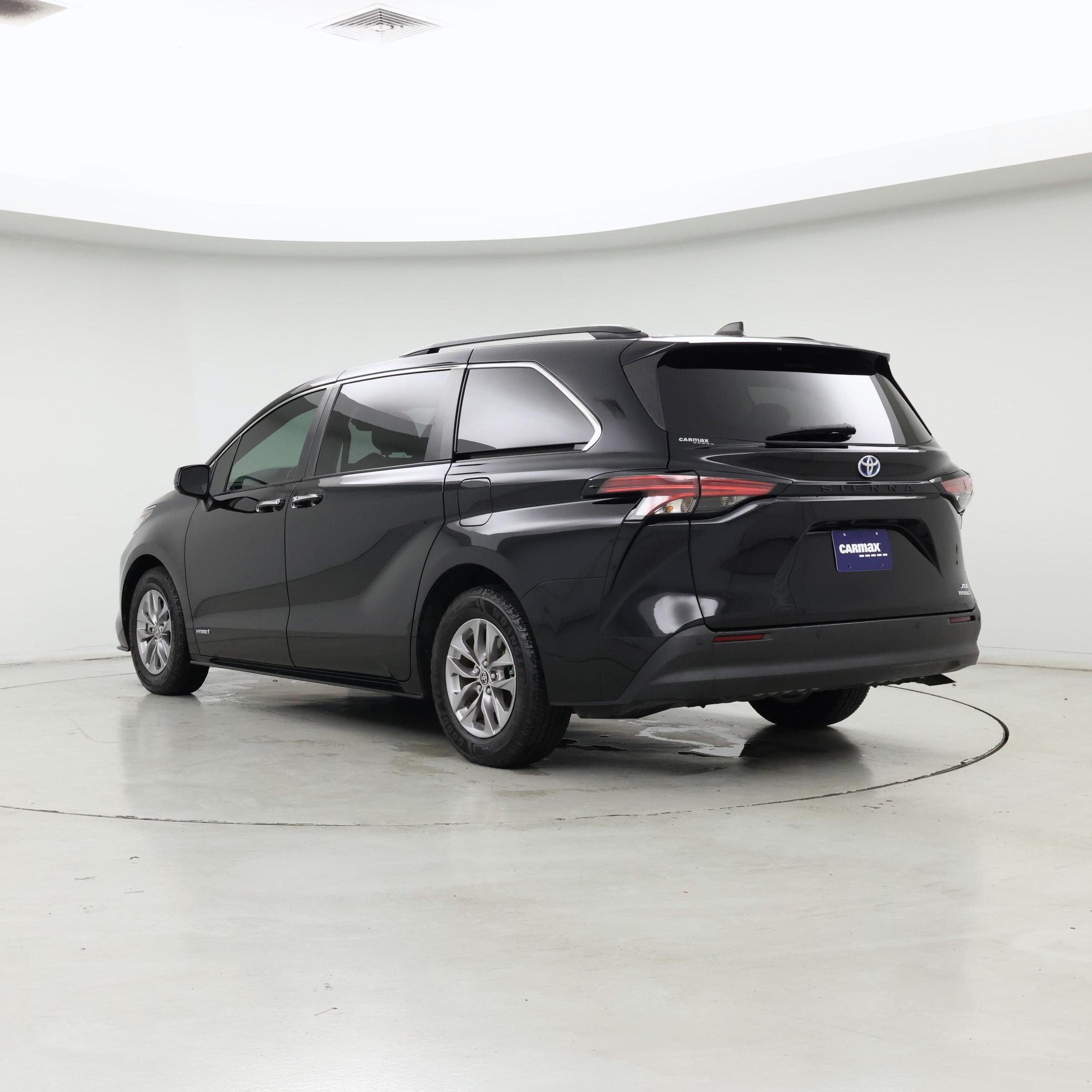 Thumbnail: 2021 Toyota Sienna - 2