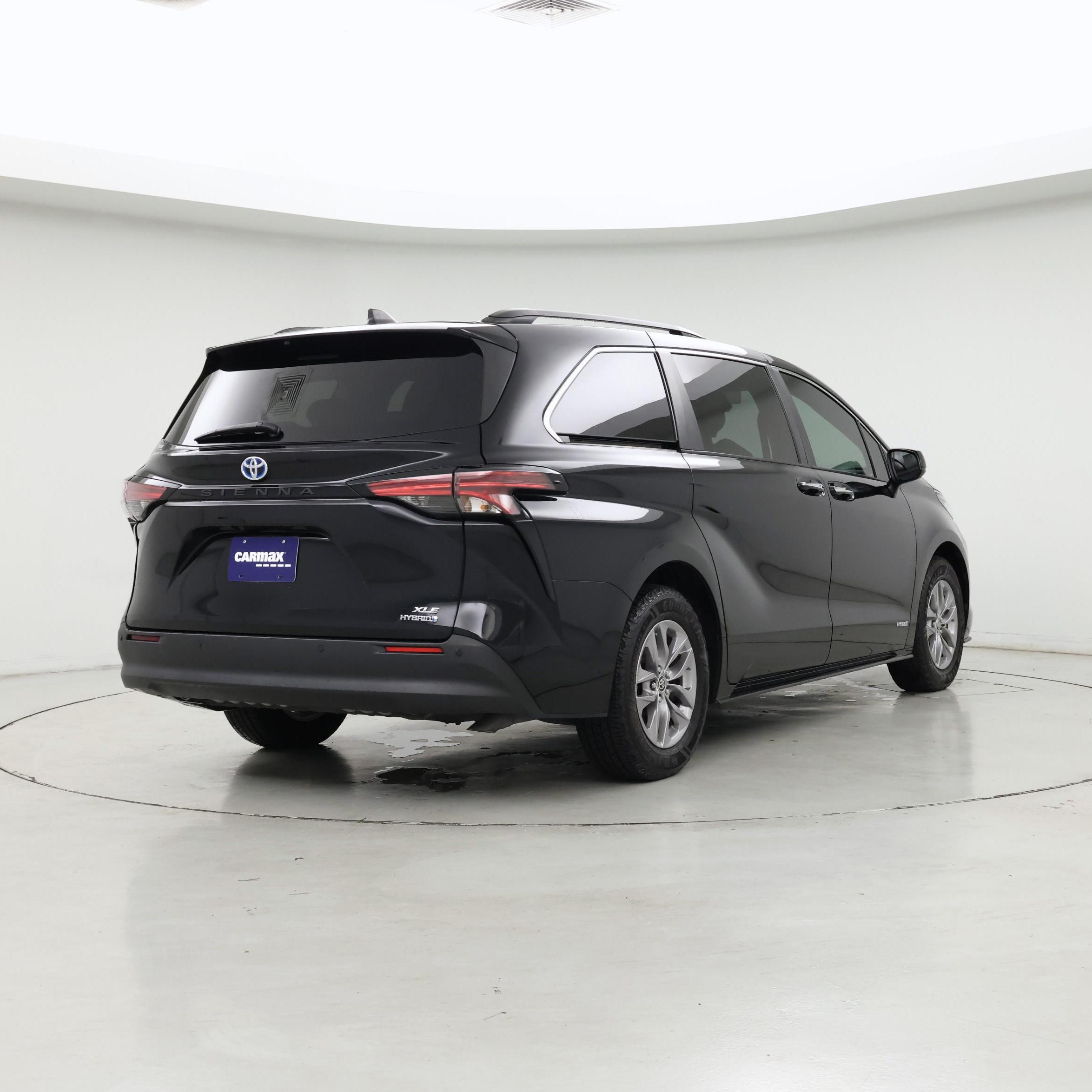 Thumbnail: 2021 Toyota Sienna - 8