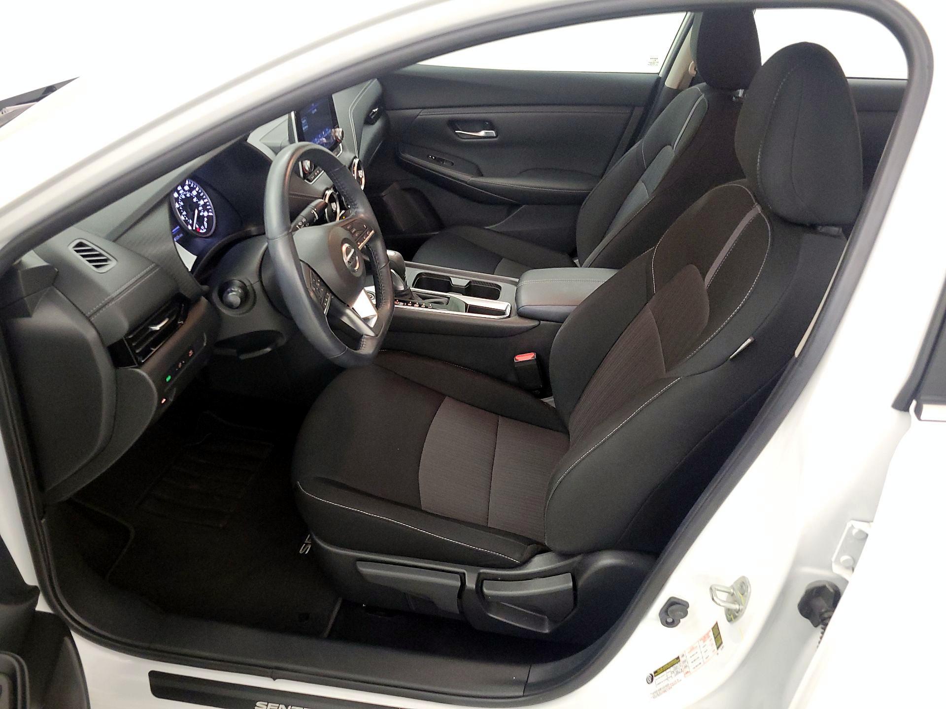 Thumbnail: 2022 Nissan Sentra - 11