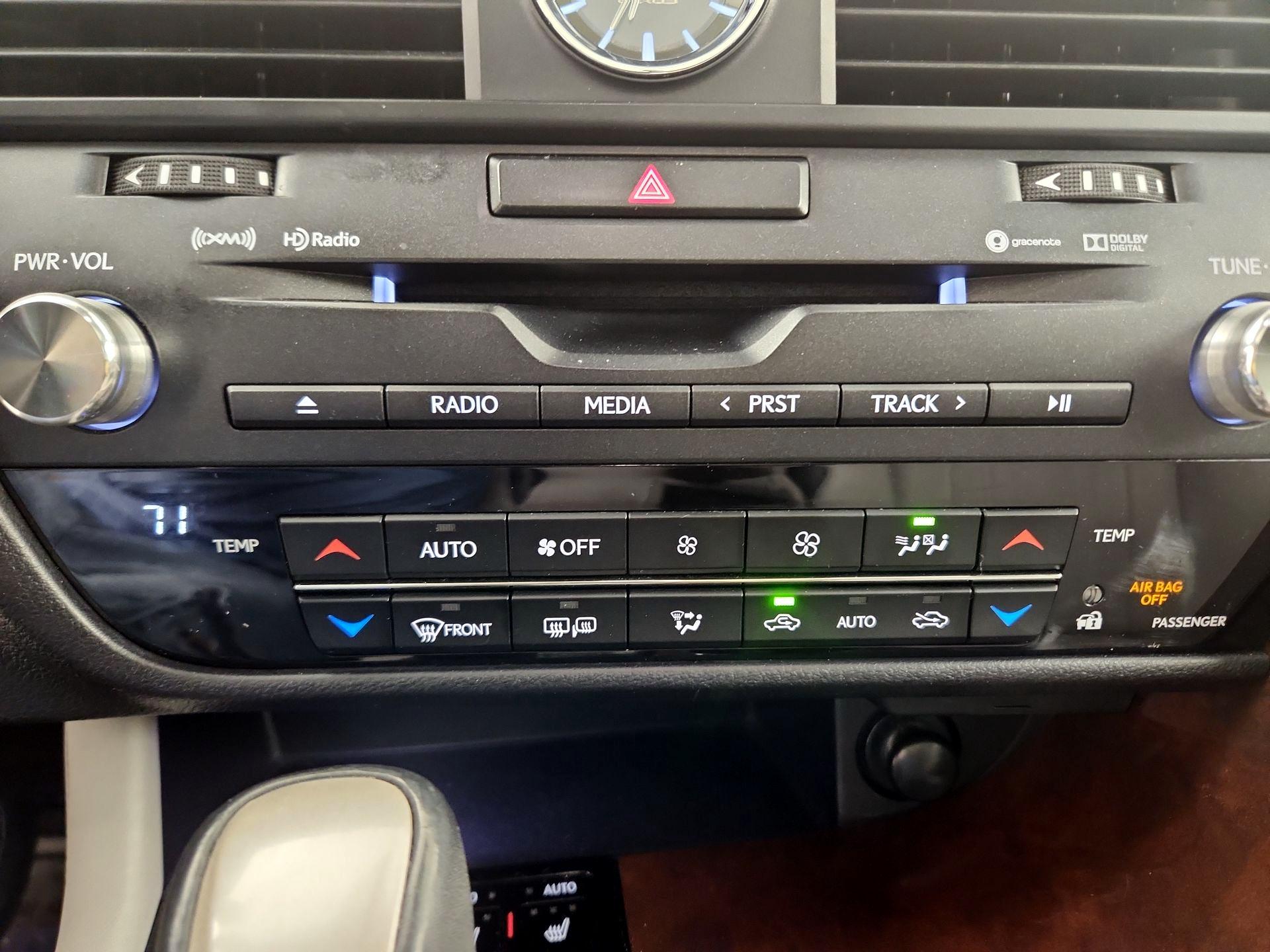 Thumbnail: 2016 Lexus RX - 17