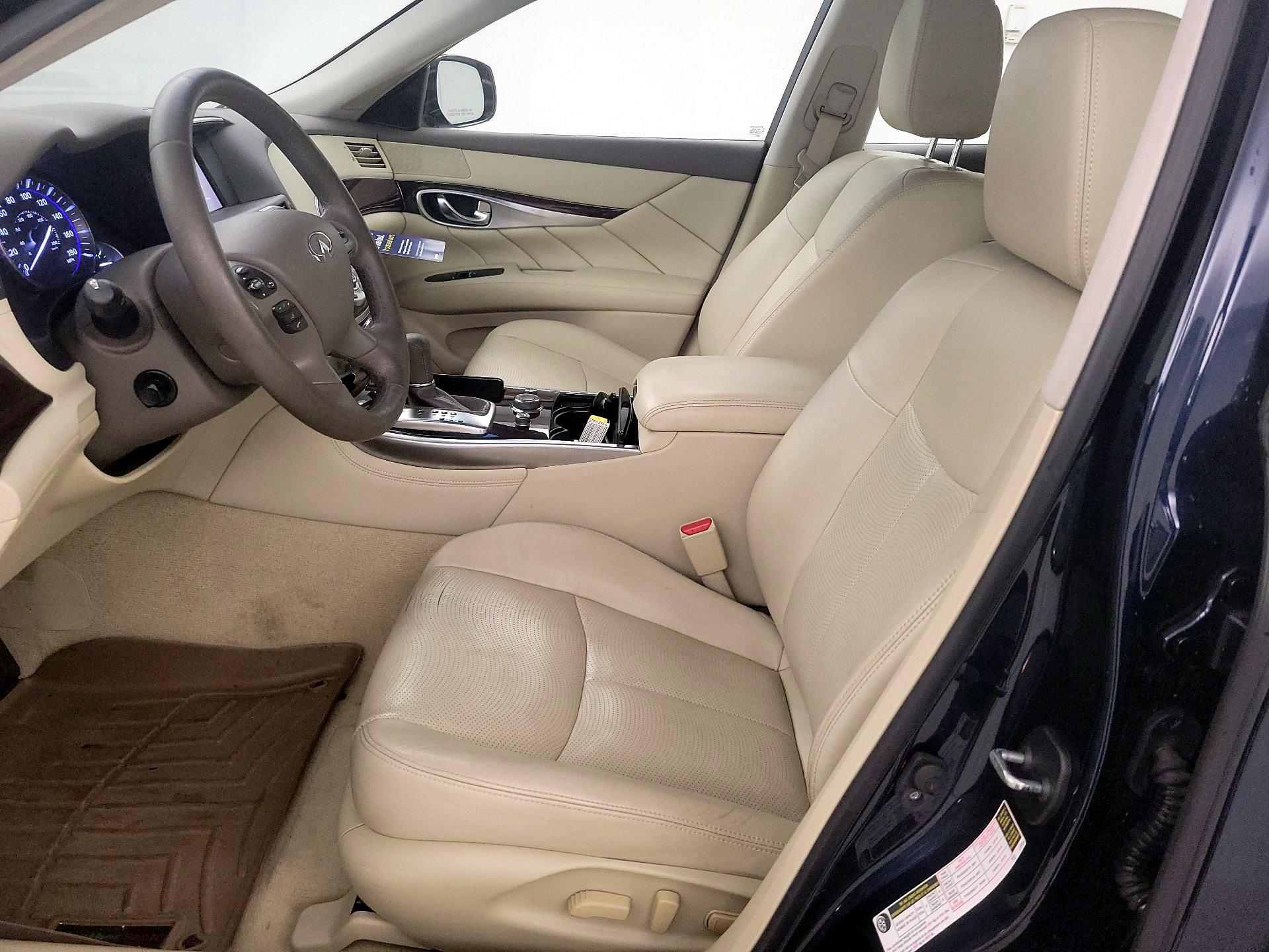 Thumbnail: 2019 INFINITI Q70 - 9