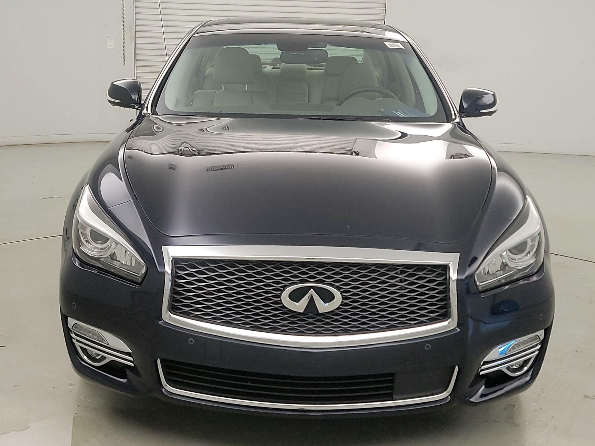 Thumbnail: 2019 INFINITI Q70 - 2