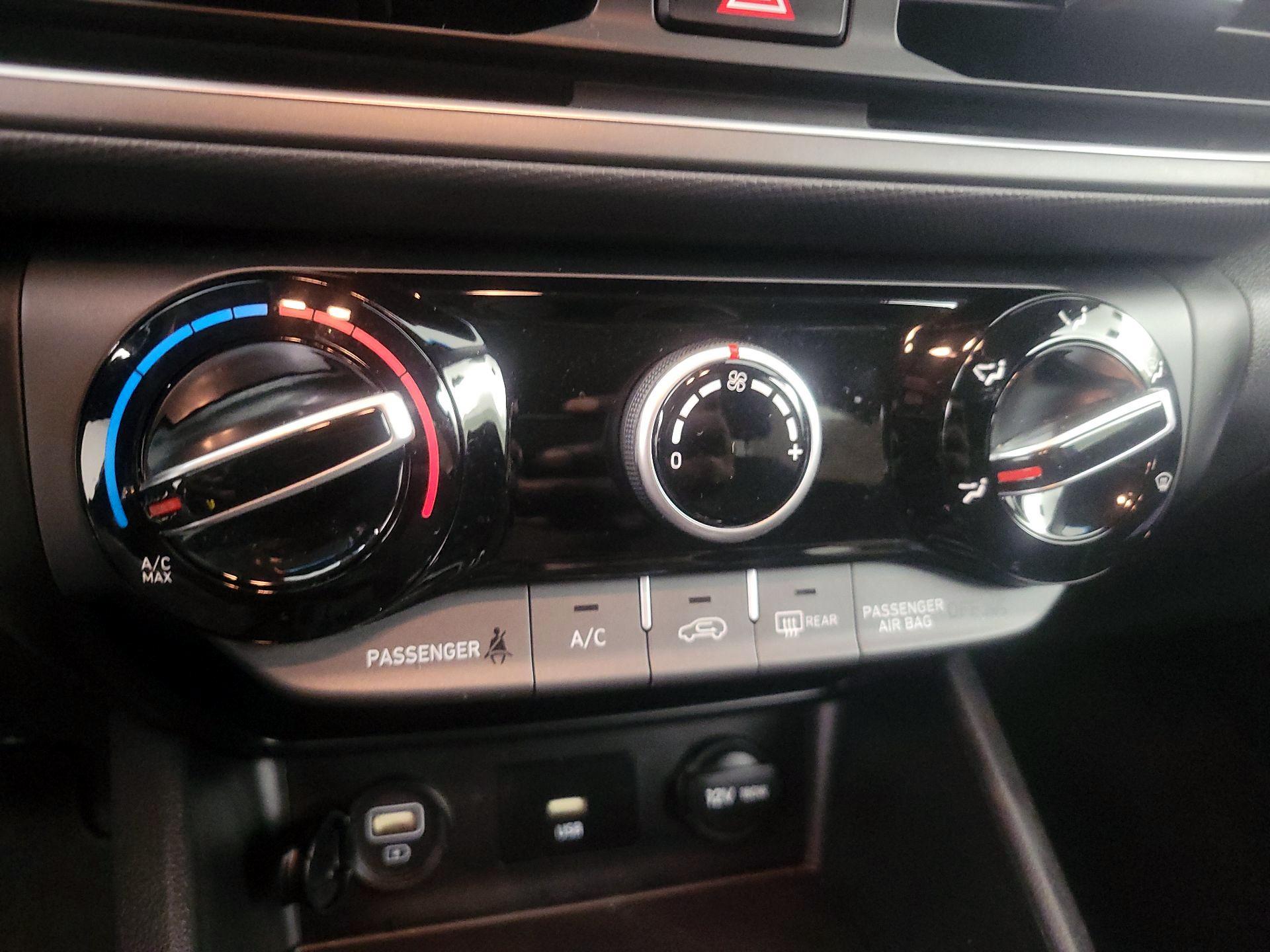 Thumbnail: 2022 Hyundai Kona - 16