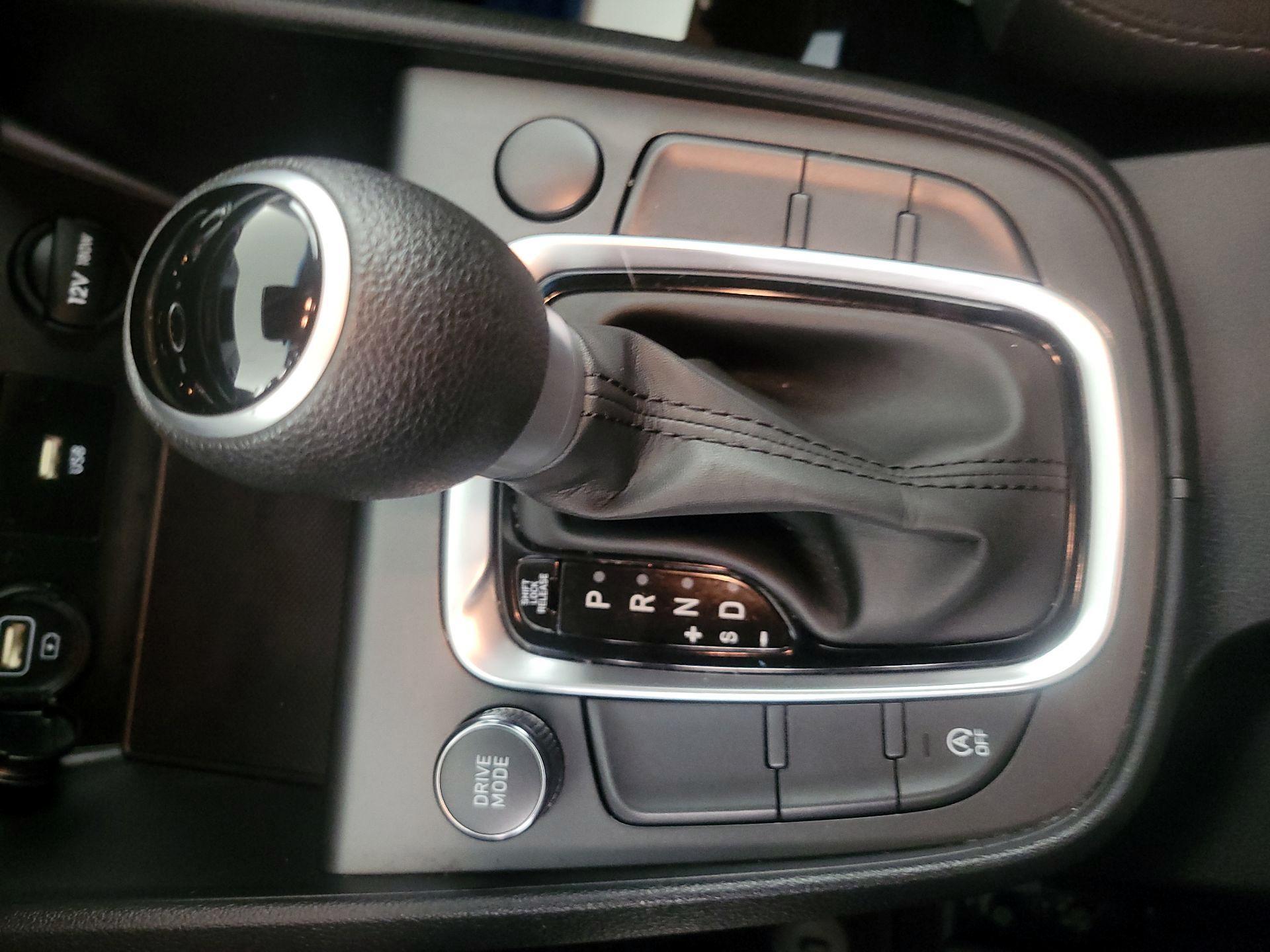 Thumbnail: 2022 Hyundai Kona - 17
