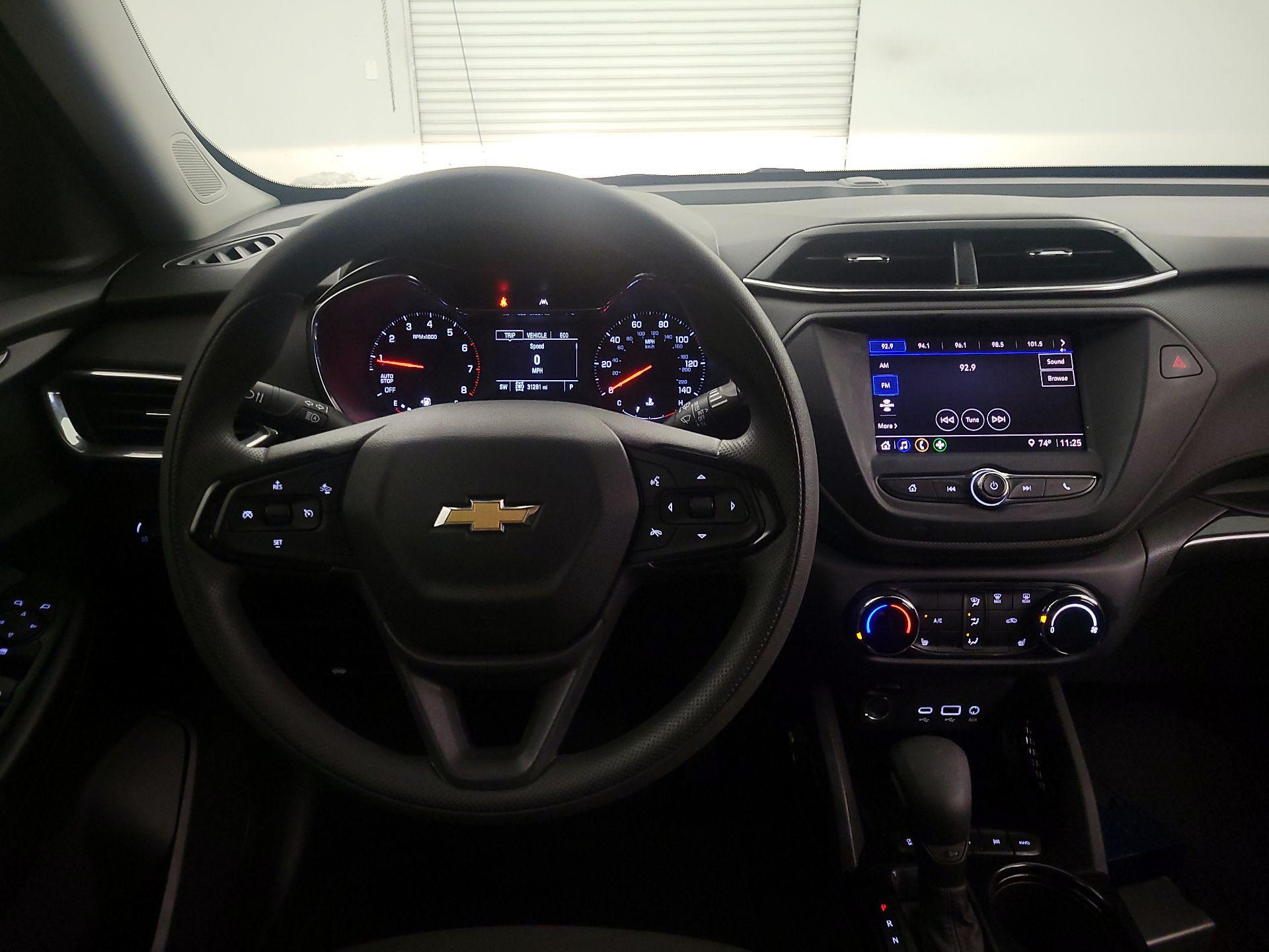Thumbnail: 2023 Chevrolet TrailBlazer - 9