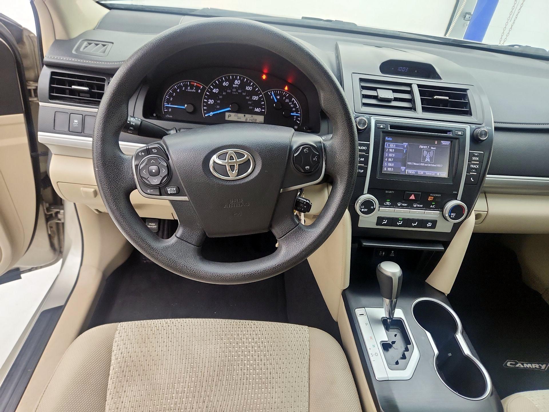 Thumbnail: 2014 Toyota Camry - 9