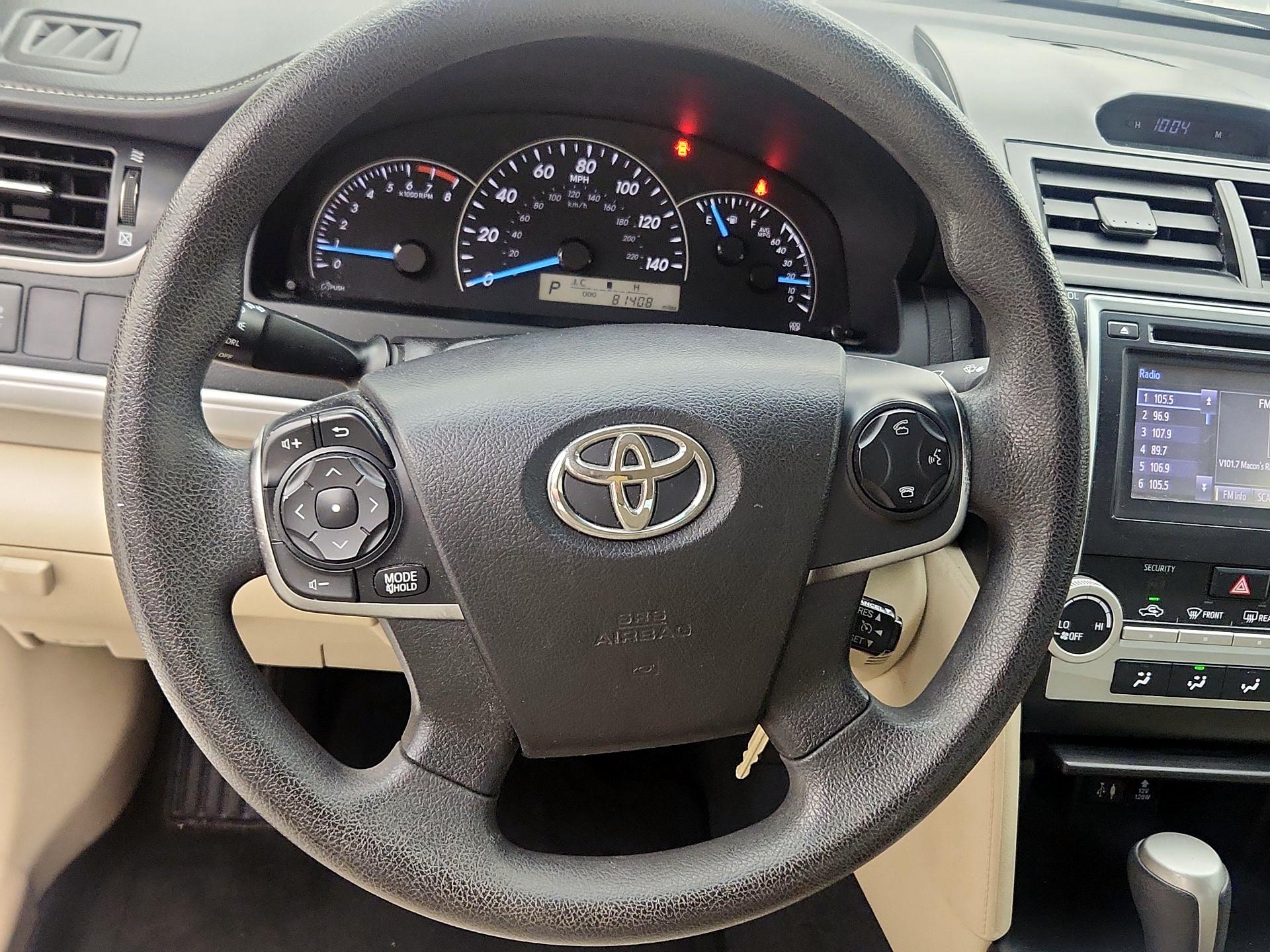 Thumbnail: 2014 Toyota Camry - 10