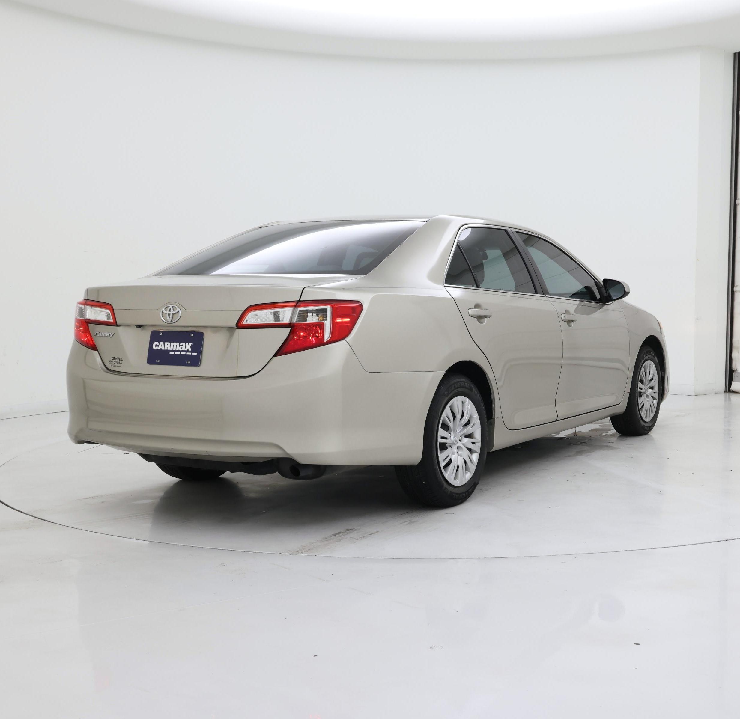 Thumbnail: 2014 Toyota Camry - 8