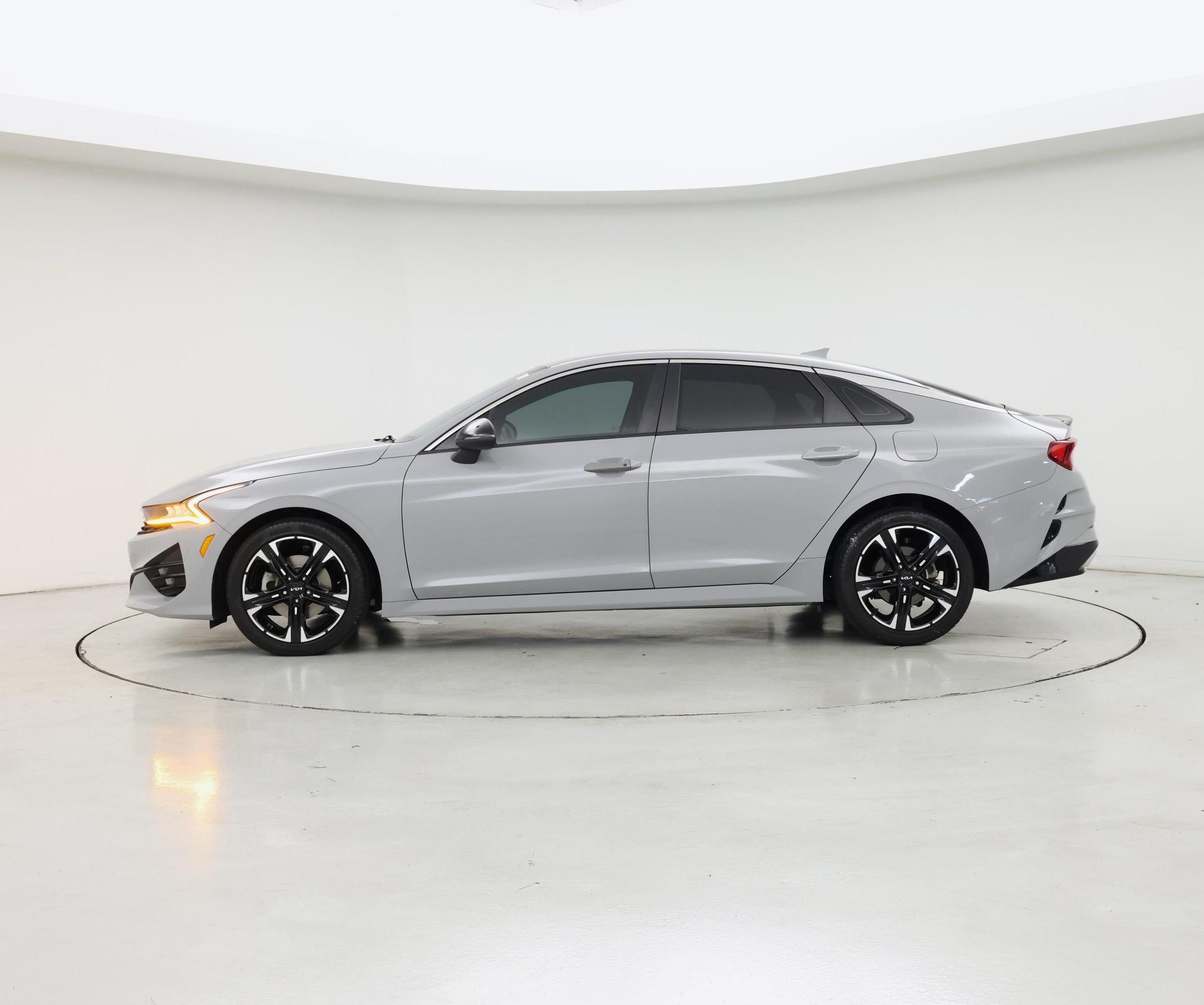 Thumbnail: 2023 Kia K5 - 3