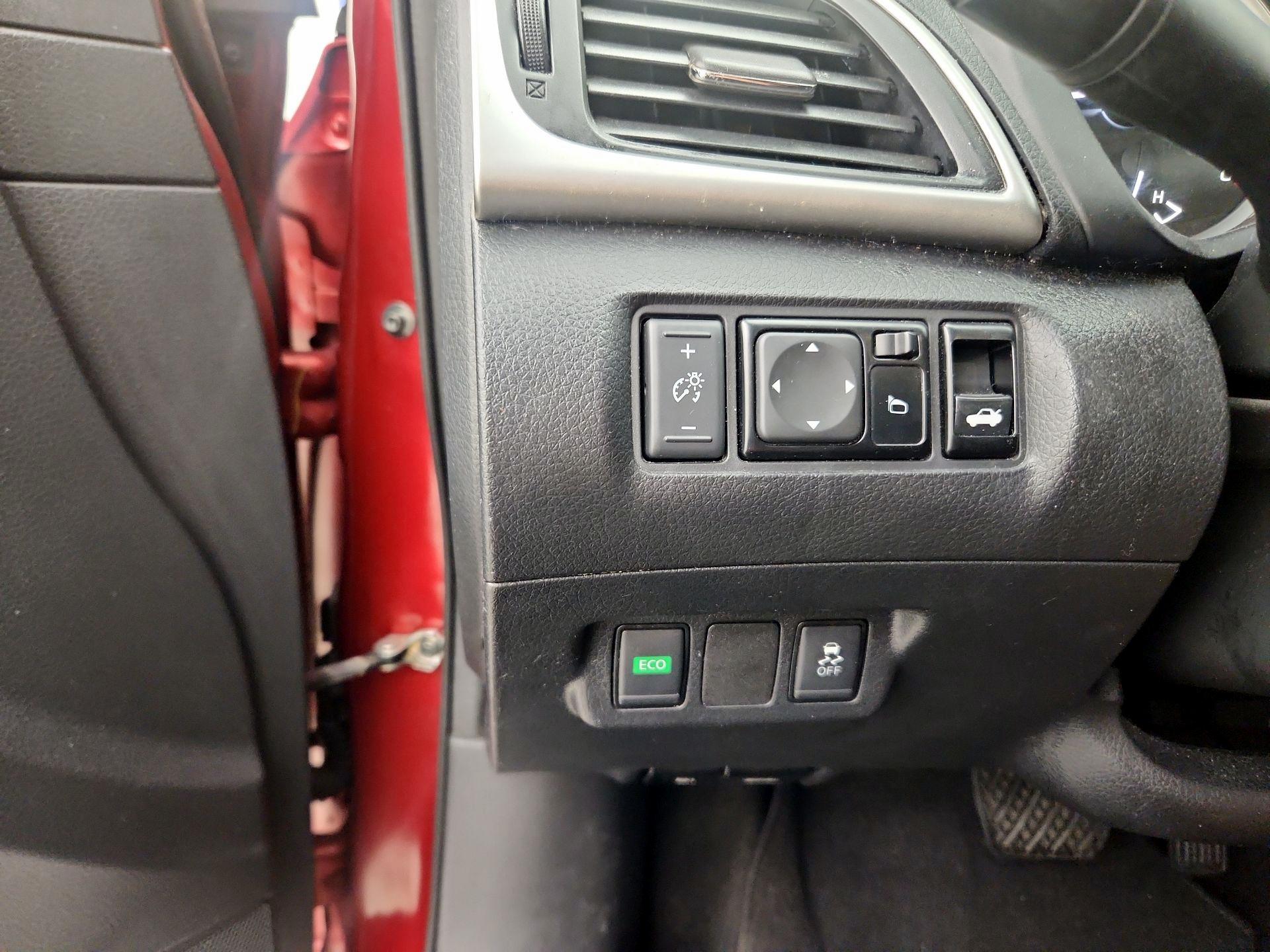 Thumbnail: 2019 Nissan Sentra - 13