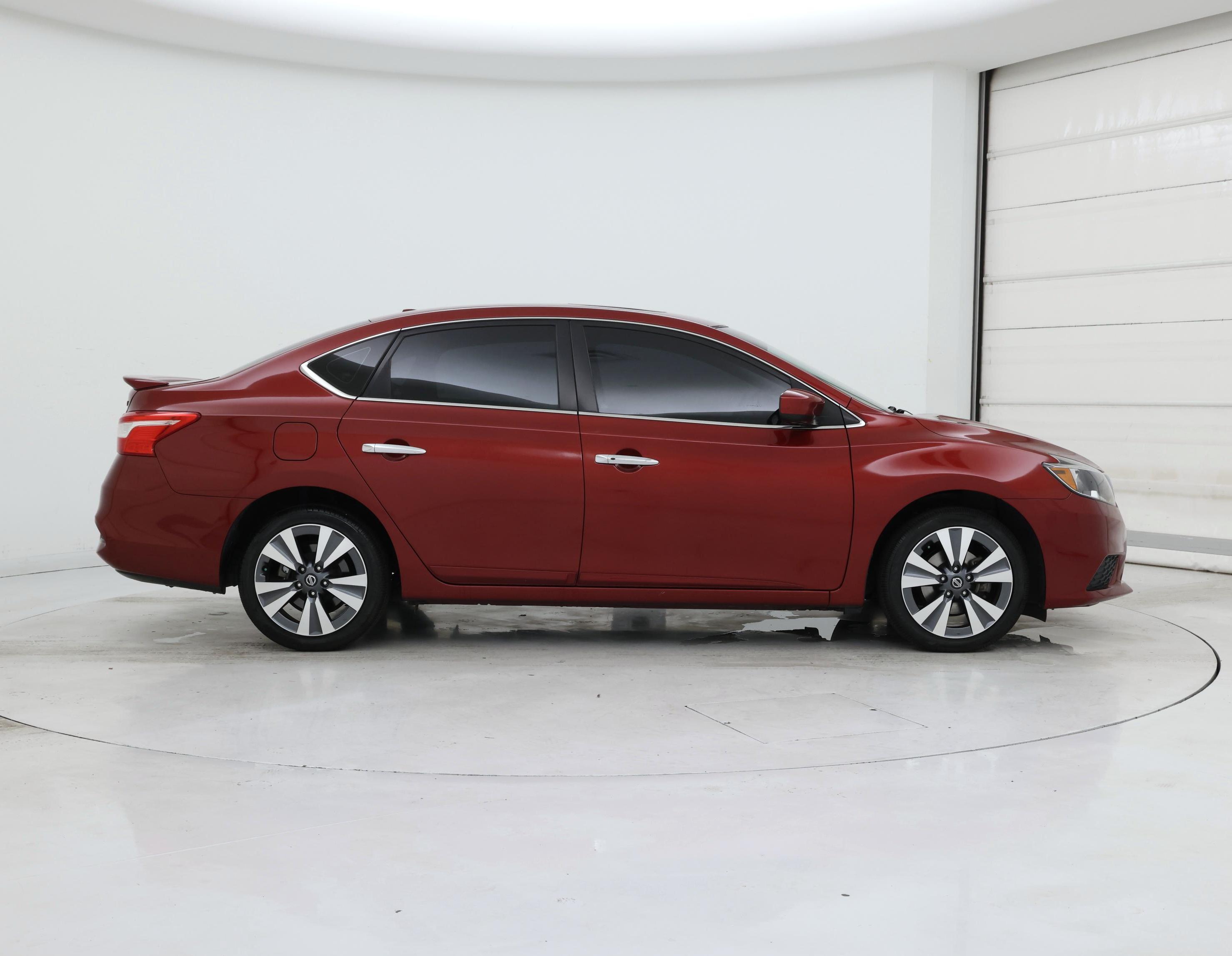 Thumbnail: 2019 Nissan Sentra - 7