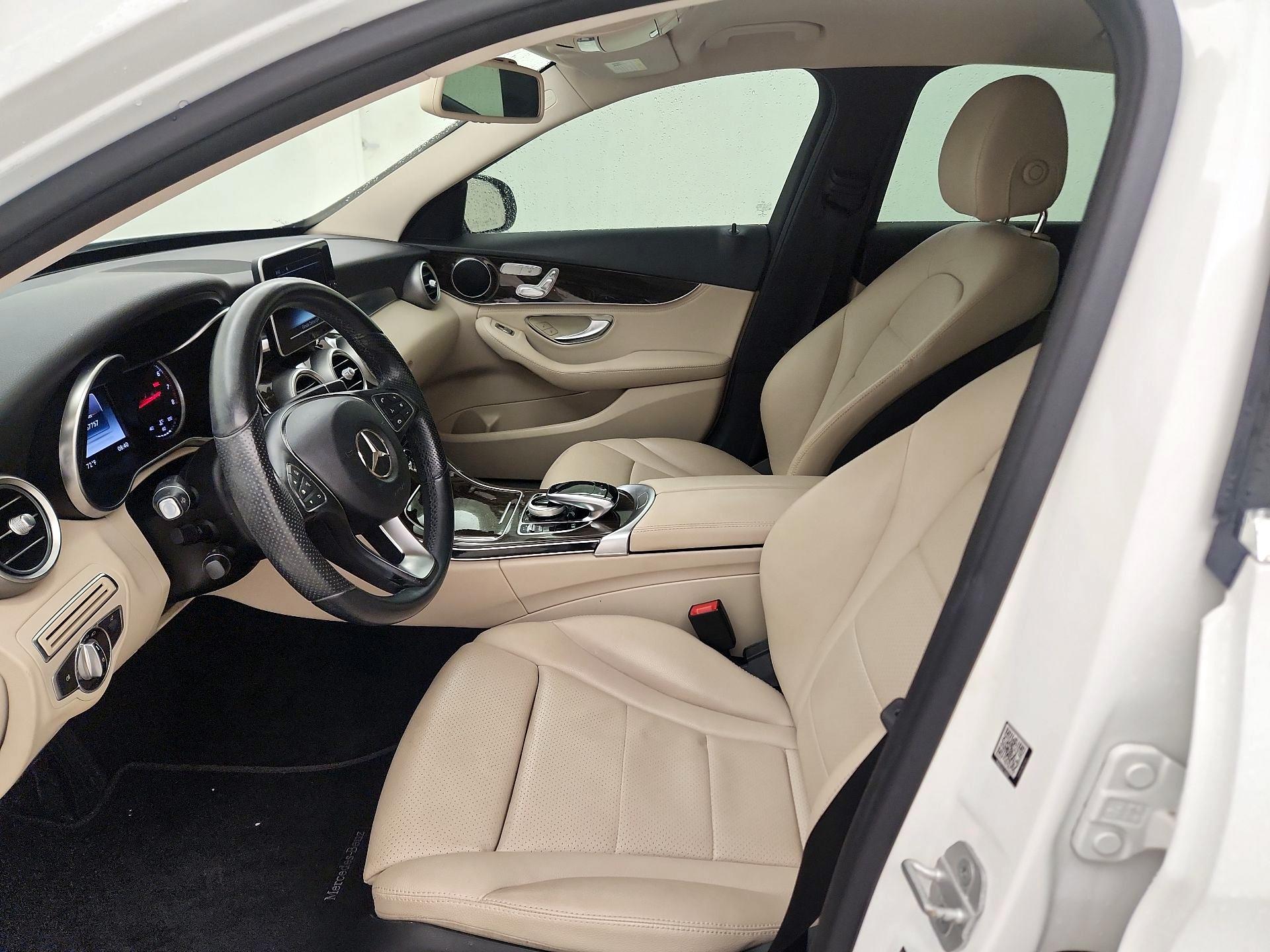 Thumbnail: 2015 Mercedes-Benz C-Class - 11