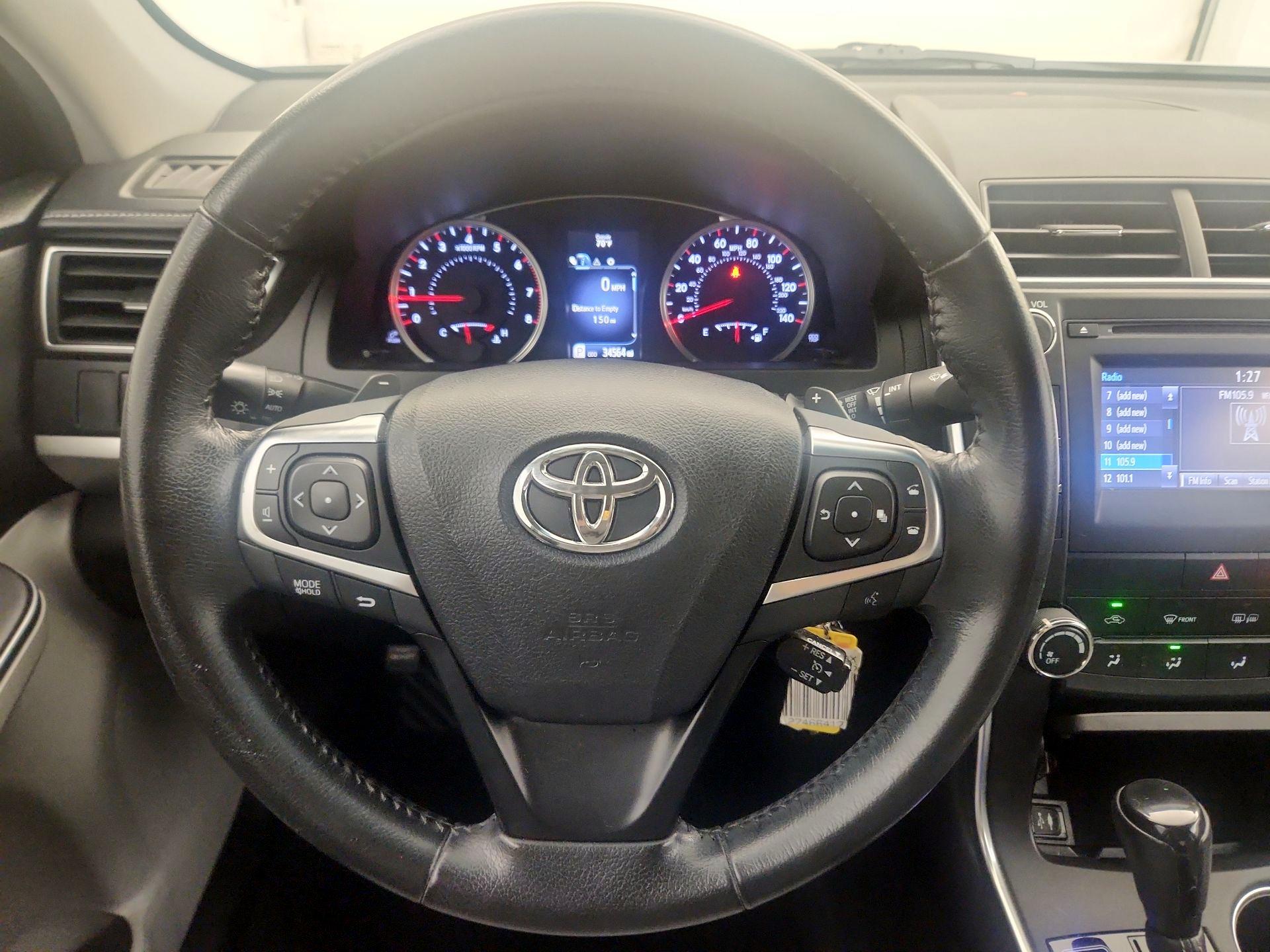 Thumbnail: 2016 Toyota Camry - 10