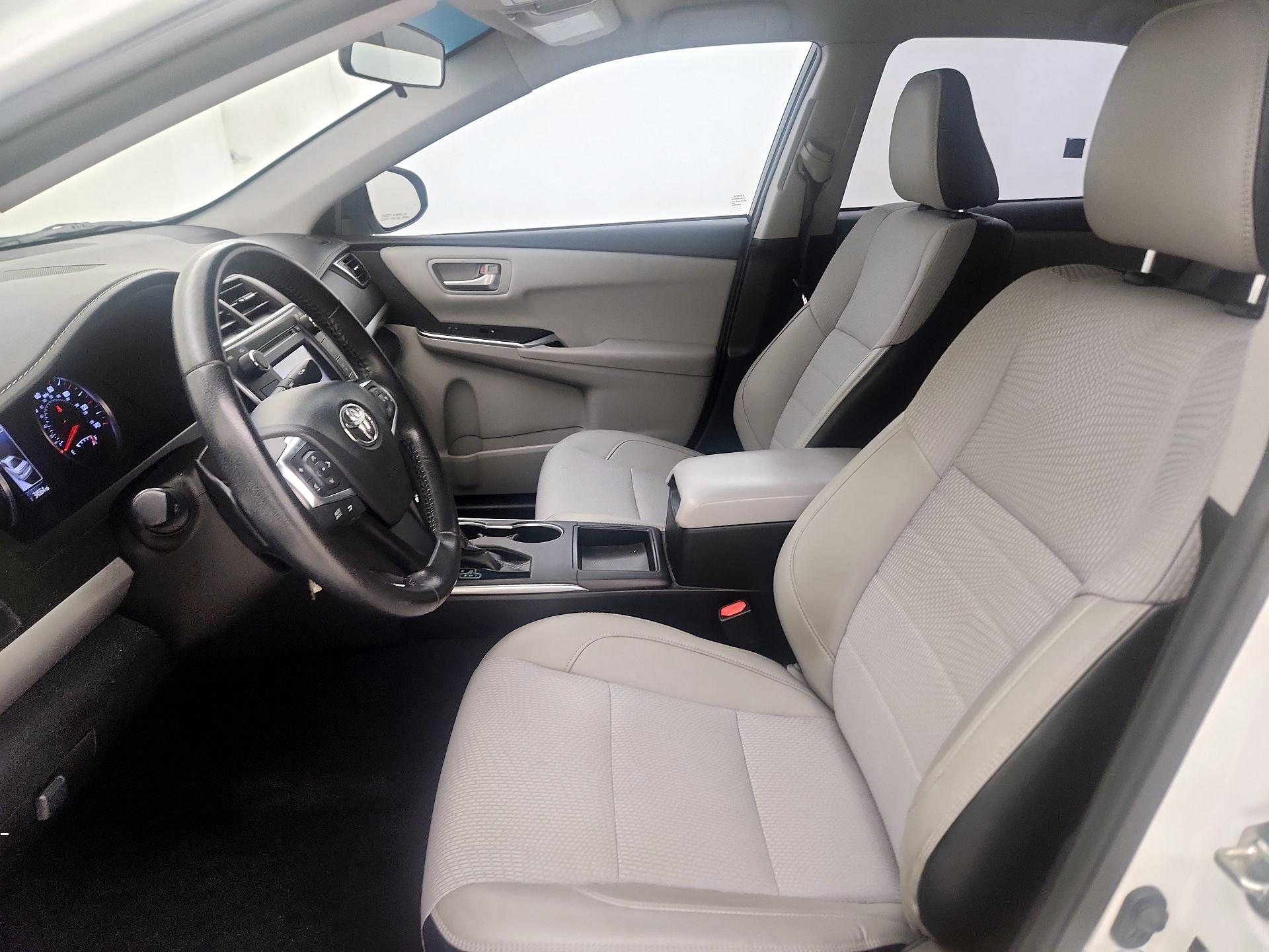 Thumbnail: 2016 Toyota Camry - 11