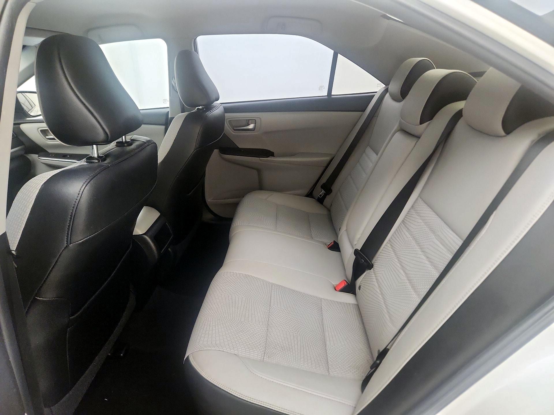 Thumbnail: 2016 Toyota Camry - 19