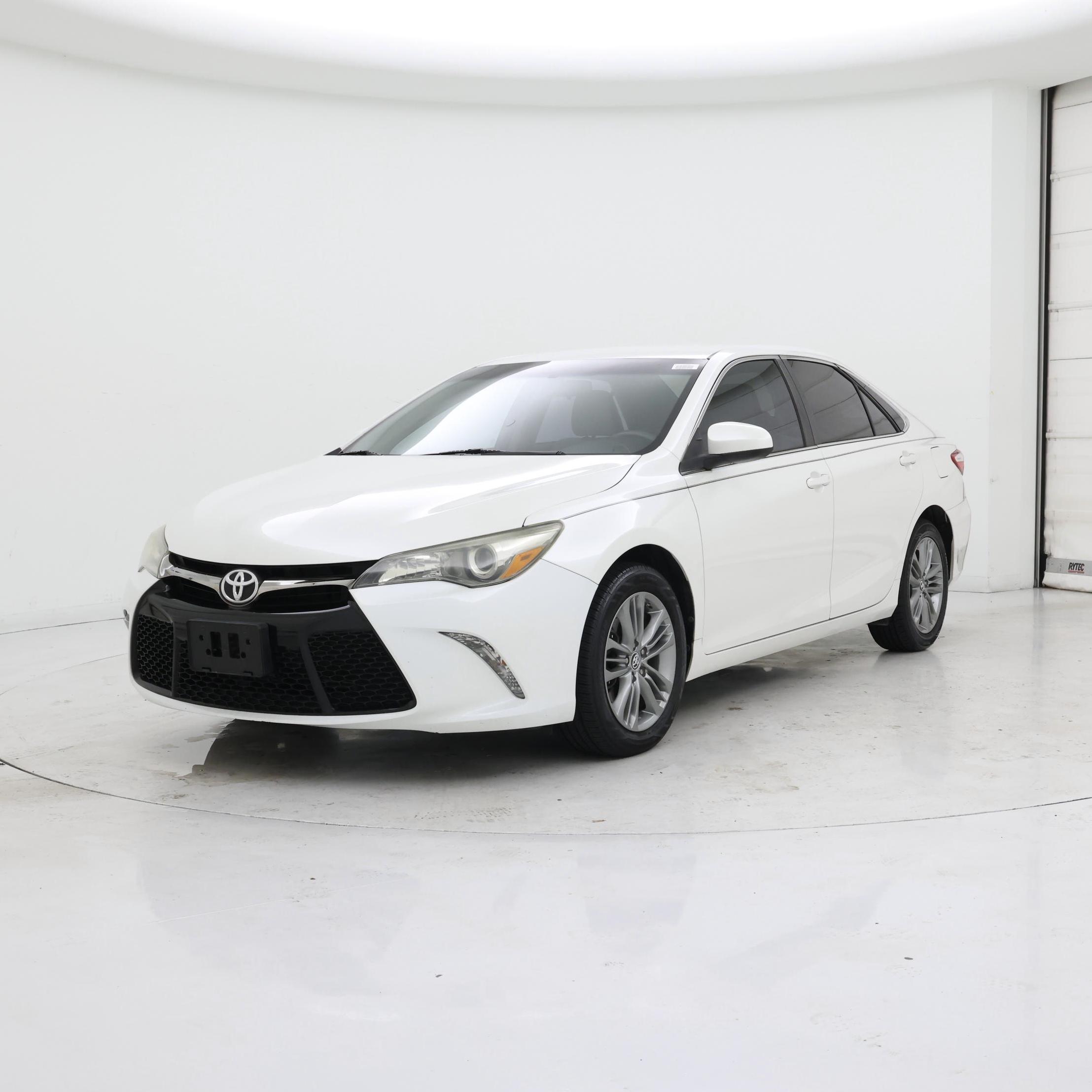 Thumbnail: 2016 Toyota Camry - 4