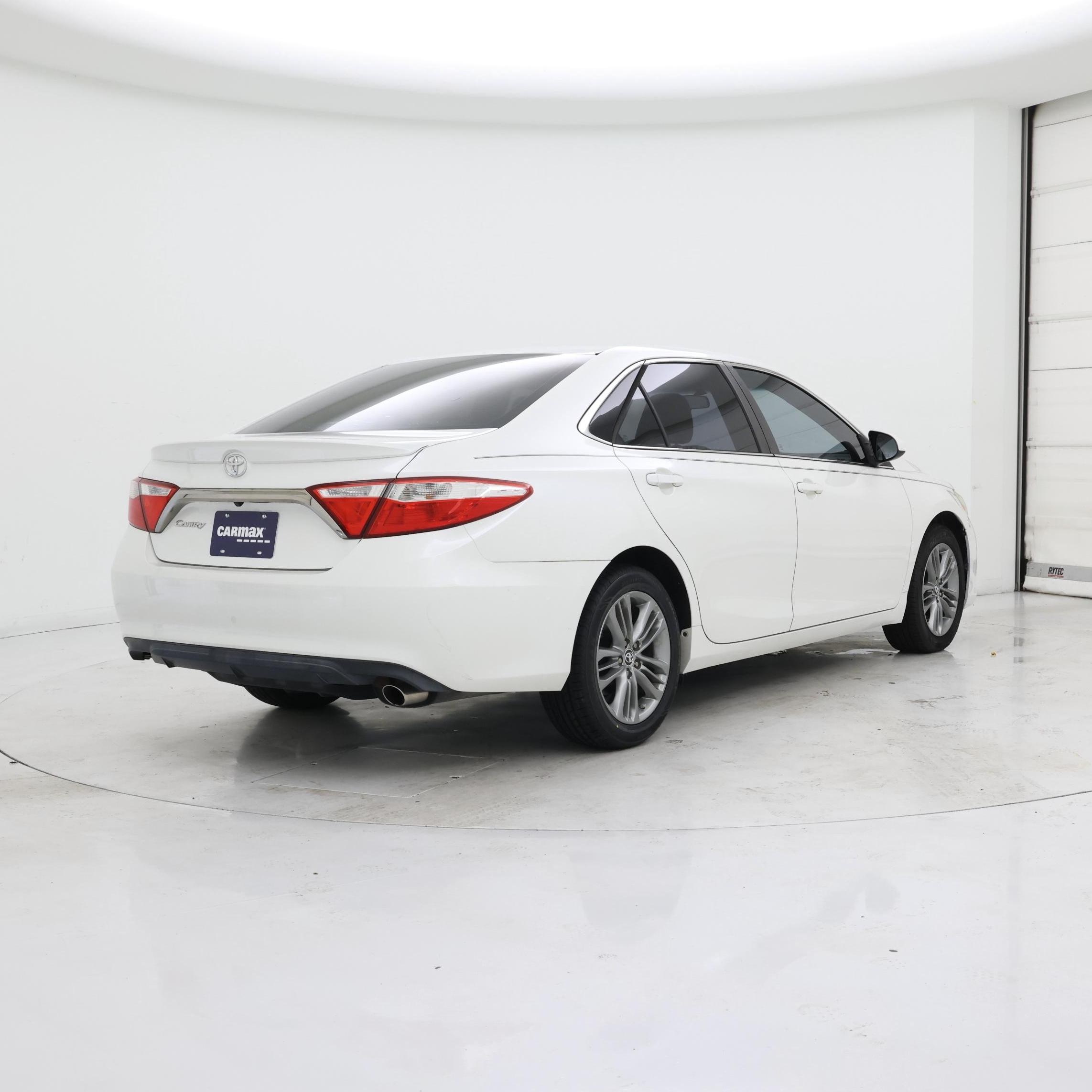 Thumbnail: 2016 Toyota Camry - 8