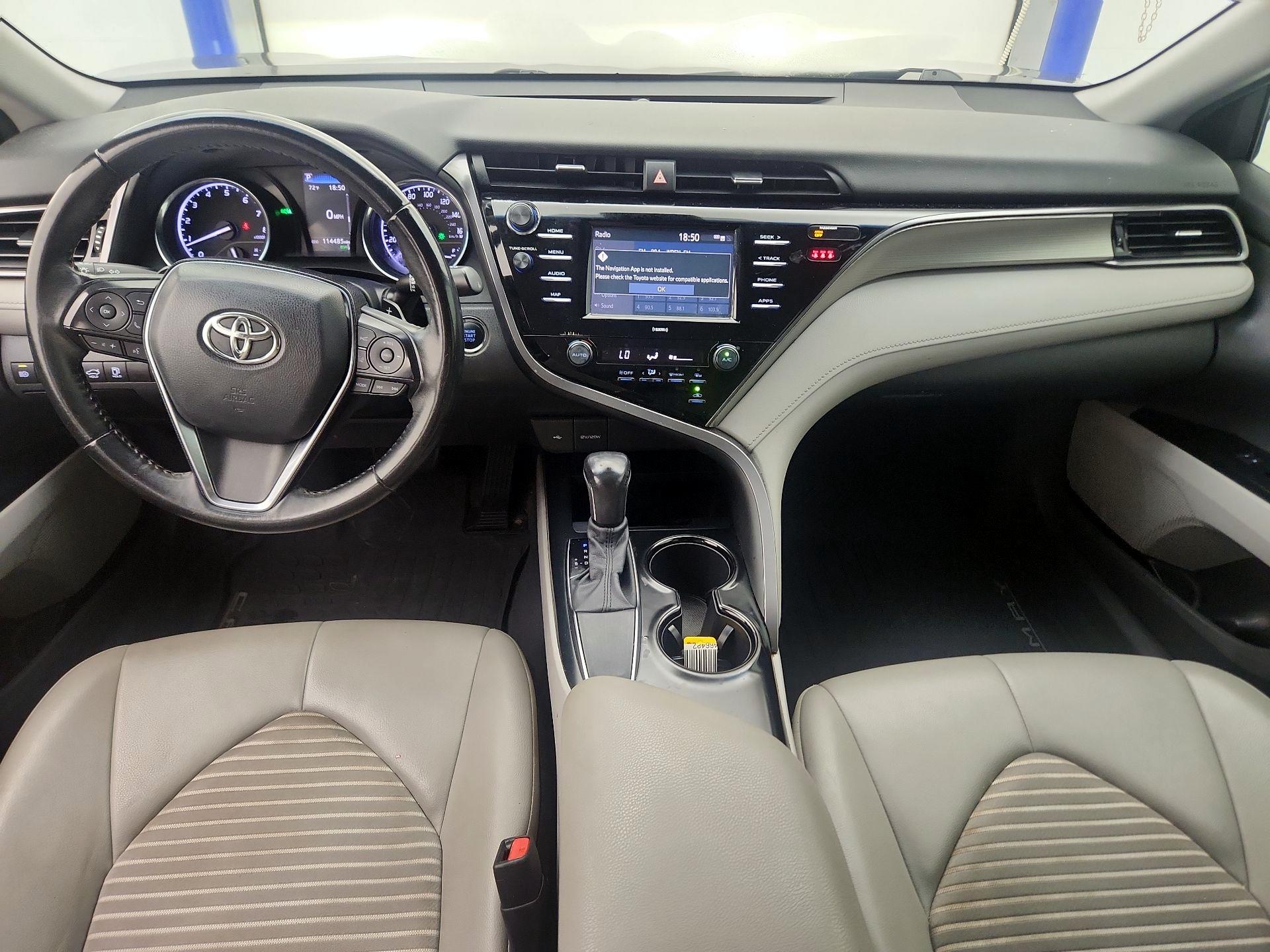 Thumbnail: 2020 Toyota Camry - 9