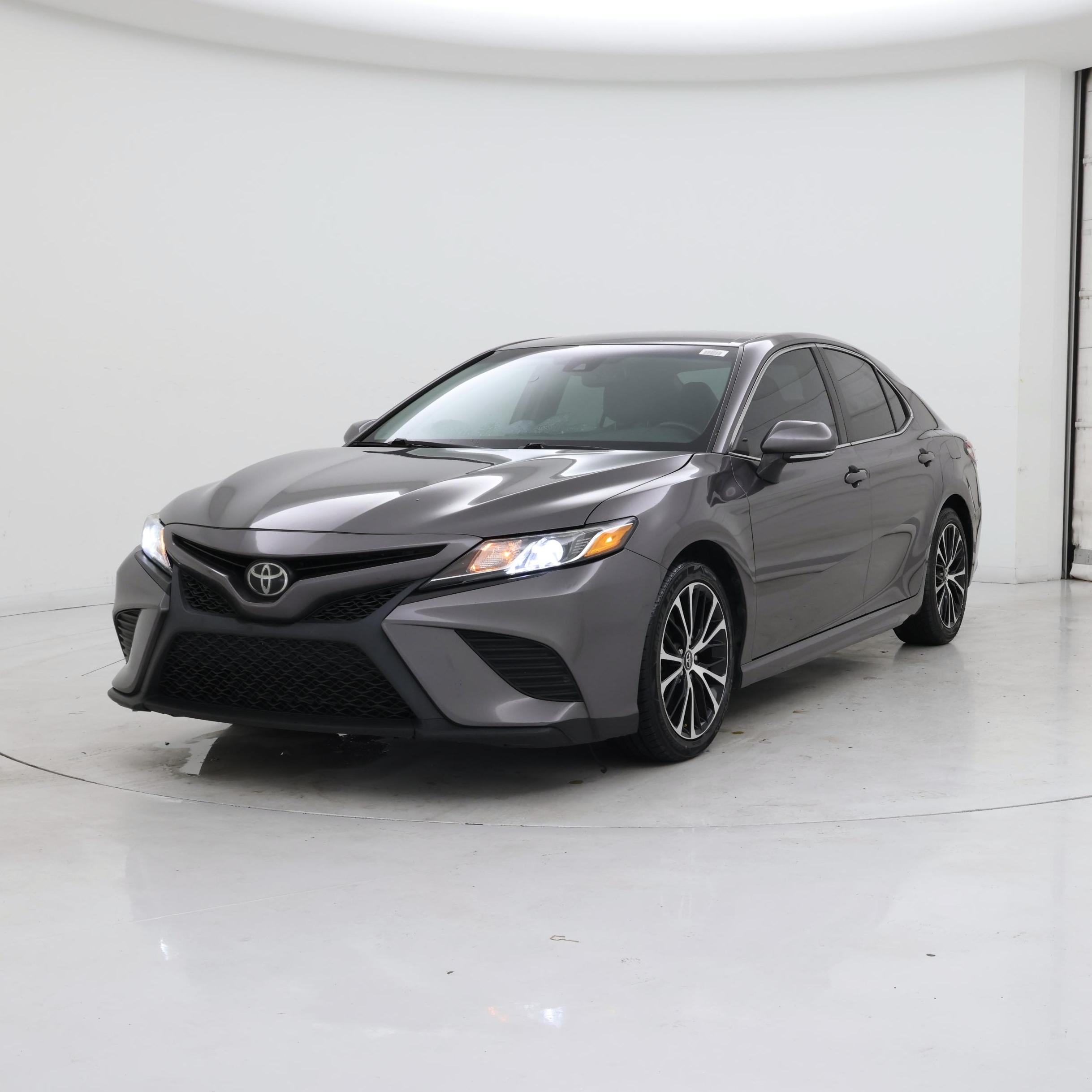 Thumbnail: 2020 Toyota Camry - 4